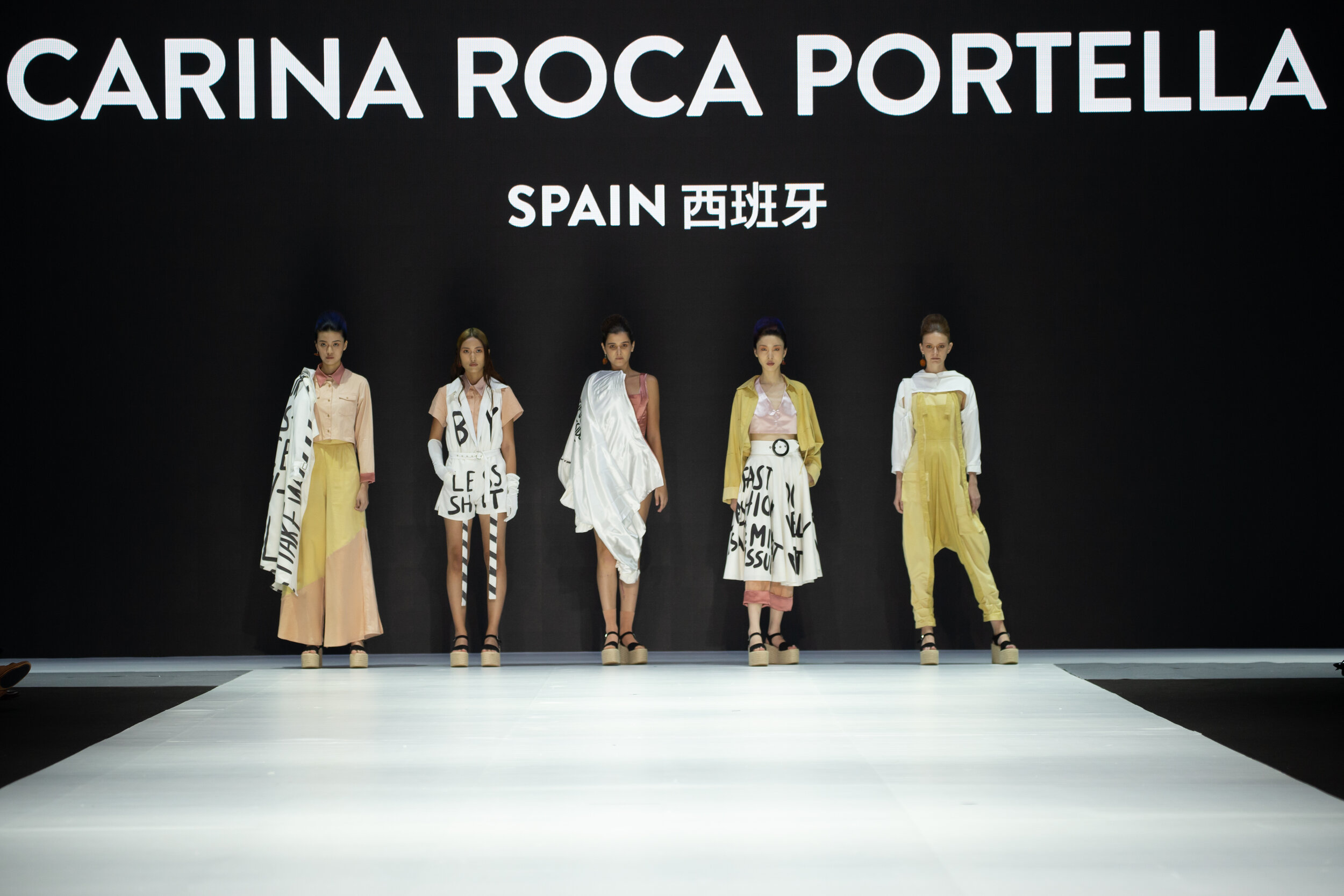 Redress Design Award 2019_Carina_Roca_Portella_Spain_collection.jpg