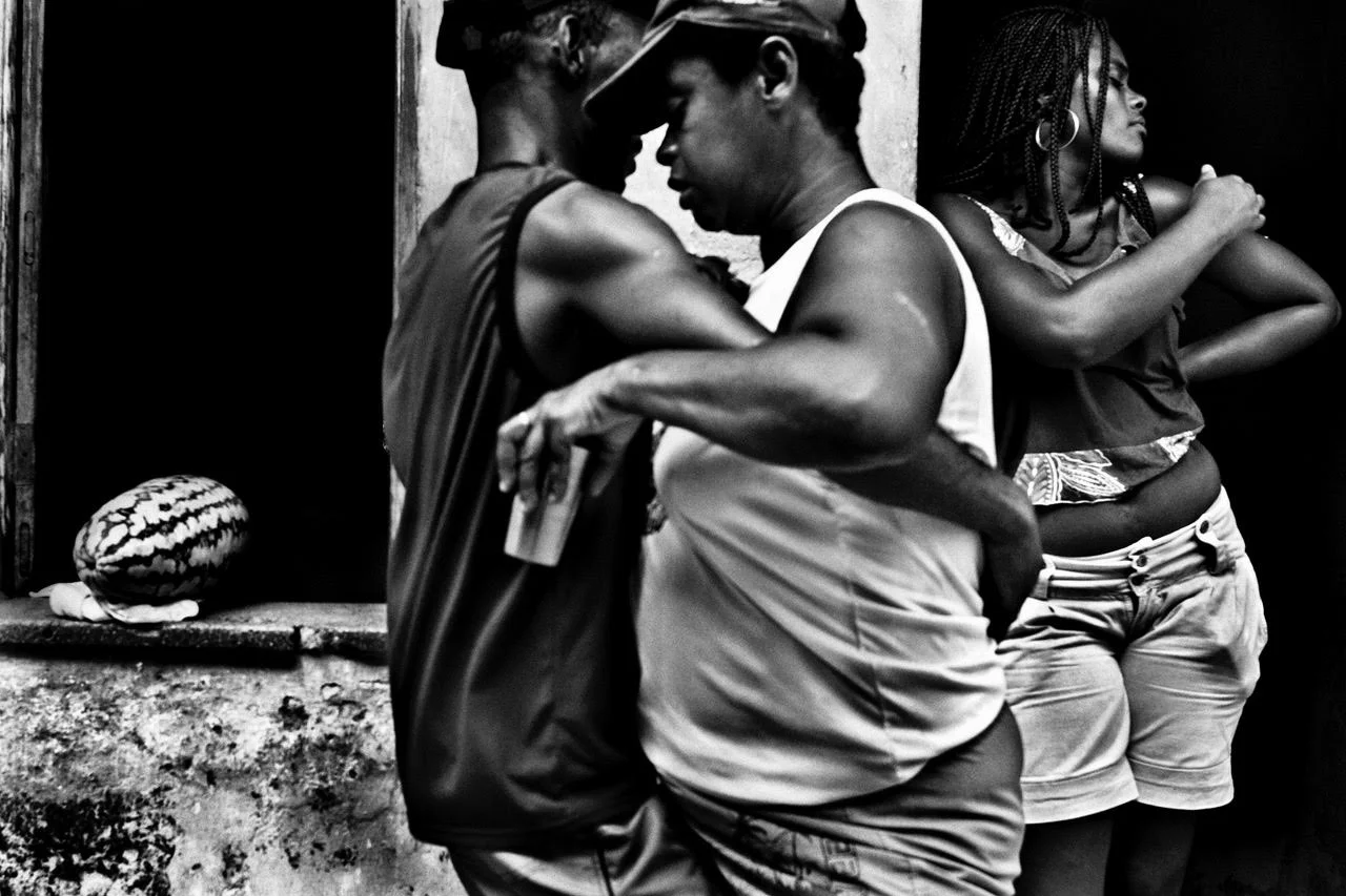 RESIST by Sebastian Liste | Samba, Brazil, 2009