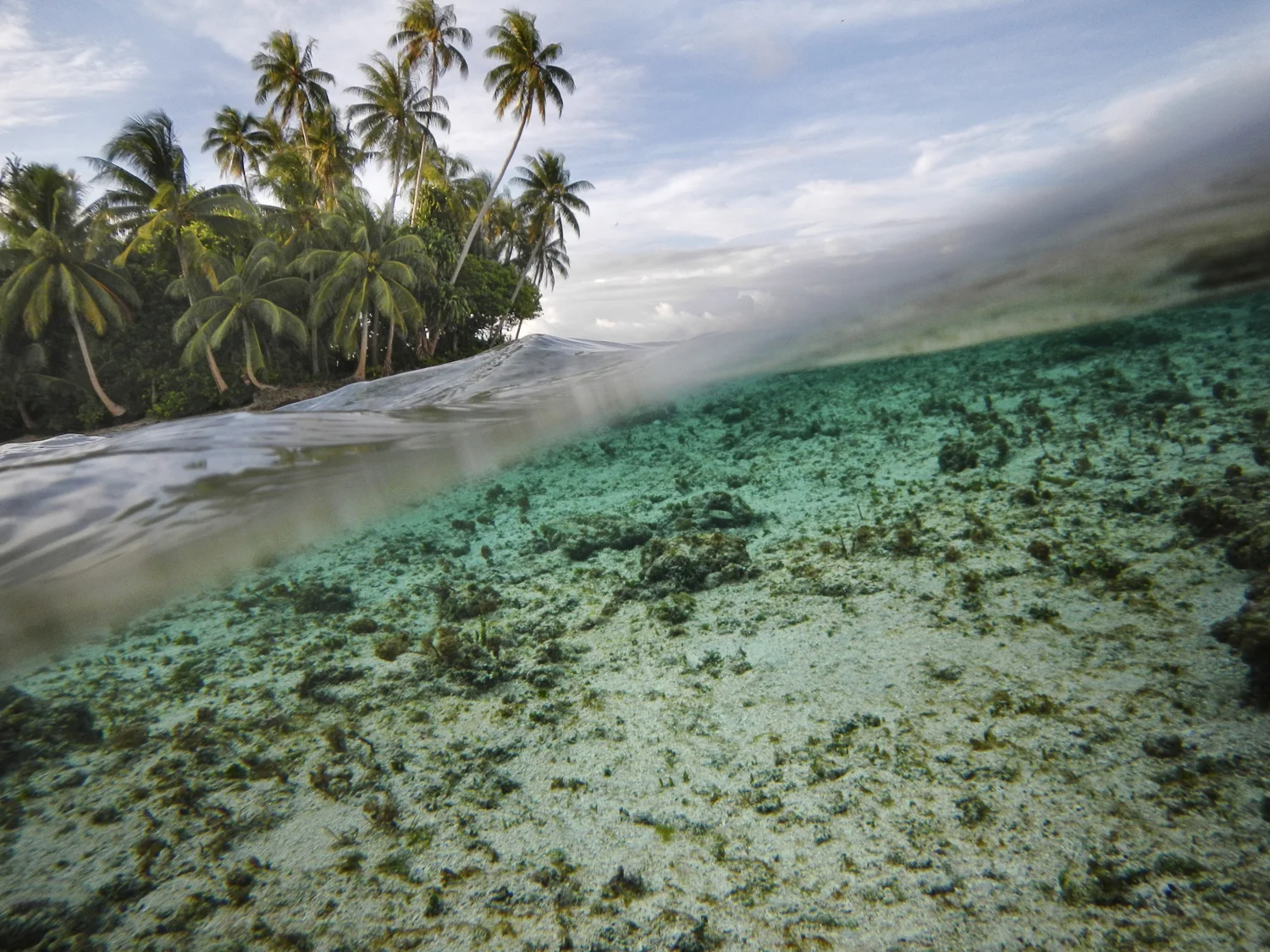 Kadir van Lohuizen | Rising Sea Levels, Papua New Guinea, 2013