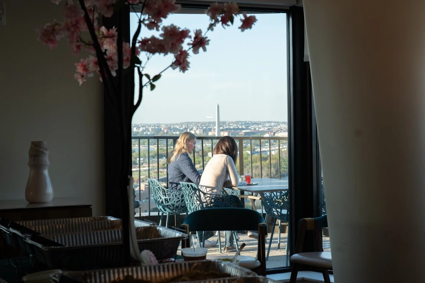 Spring is in the air, and the rooftop season is officially open🌸

From morning coffees to golden hour sunsets, we&rsquo;re making sure your home is the place to be!

#realestate #community #luxuryapartments #marketing #resessential