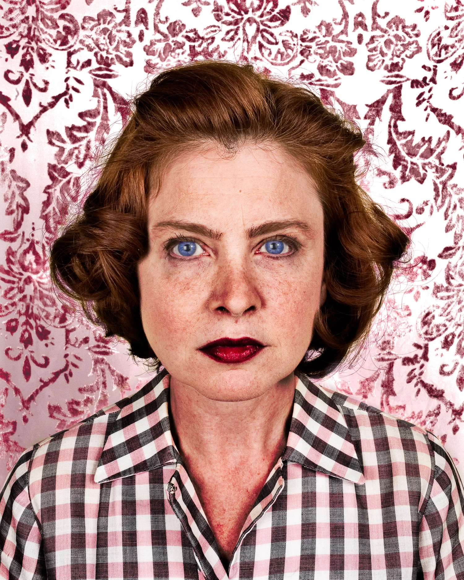 THE HOUSEWIFE