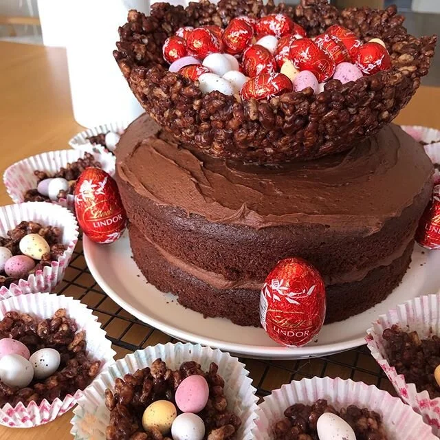 Easter Chocolate Nest Cake. Happy Easter! This cake is so easy to make. It&rsquo;s from @bbcgoodfood and I adapted the nest recipe, using melted mars bars, golden syrup, chocolate, butter and rice crispies instead of their one. .
.
.
#easter #easterb