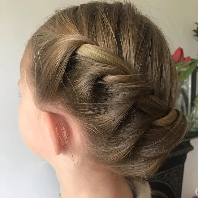 Homeschooling hair. Quick and easy rope braid for a bit of a change. .
.
.

#lockdown #stayathomehair #homeschooling #hairup #hair #school #hairschool #easyhairstyles #homehair