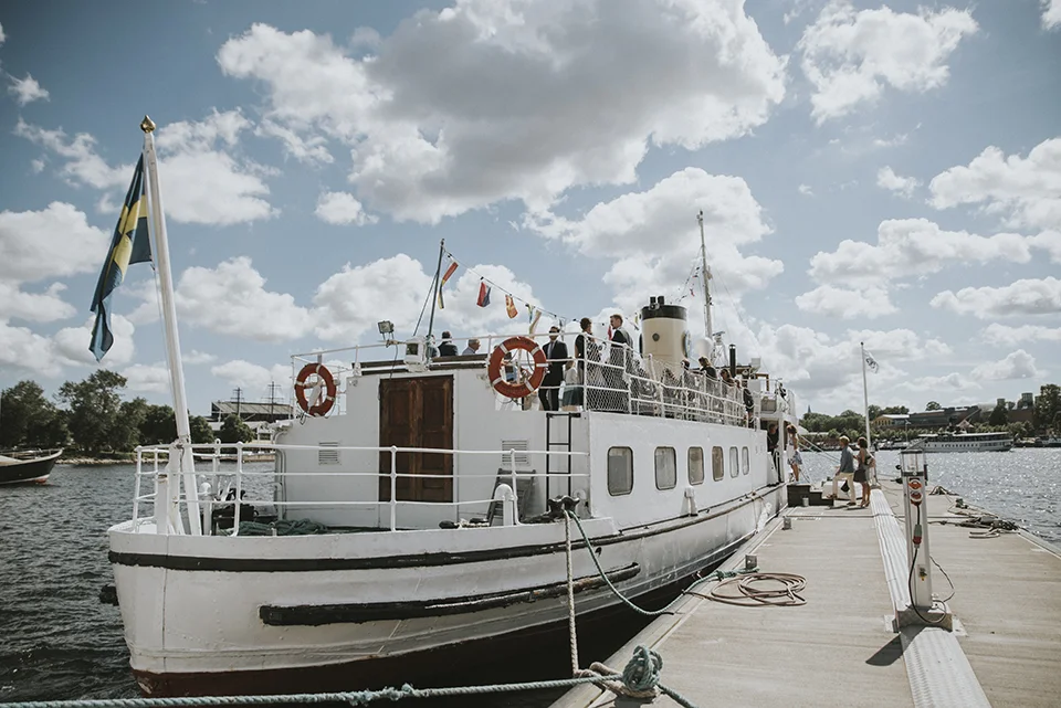 I tre timmar åkte vi runt i Stockholms Skärgård och vädret kunde inte ha blivit bättre!