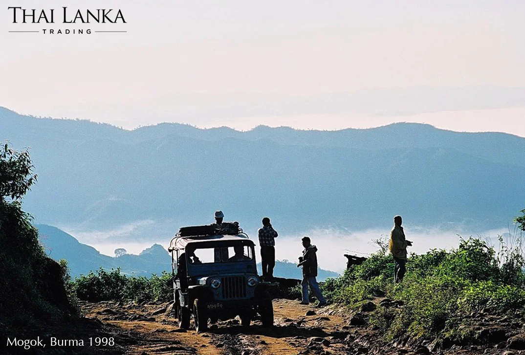 Mogok Valley Road to Bernerdmyo 2003.jpg
