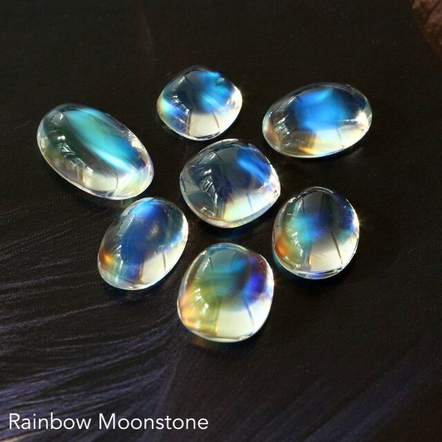 Moonstone 7pc-20.77ct Rainbow Mad2.jpg