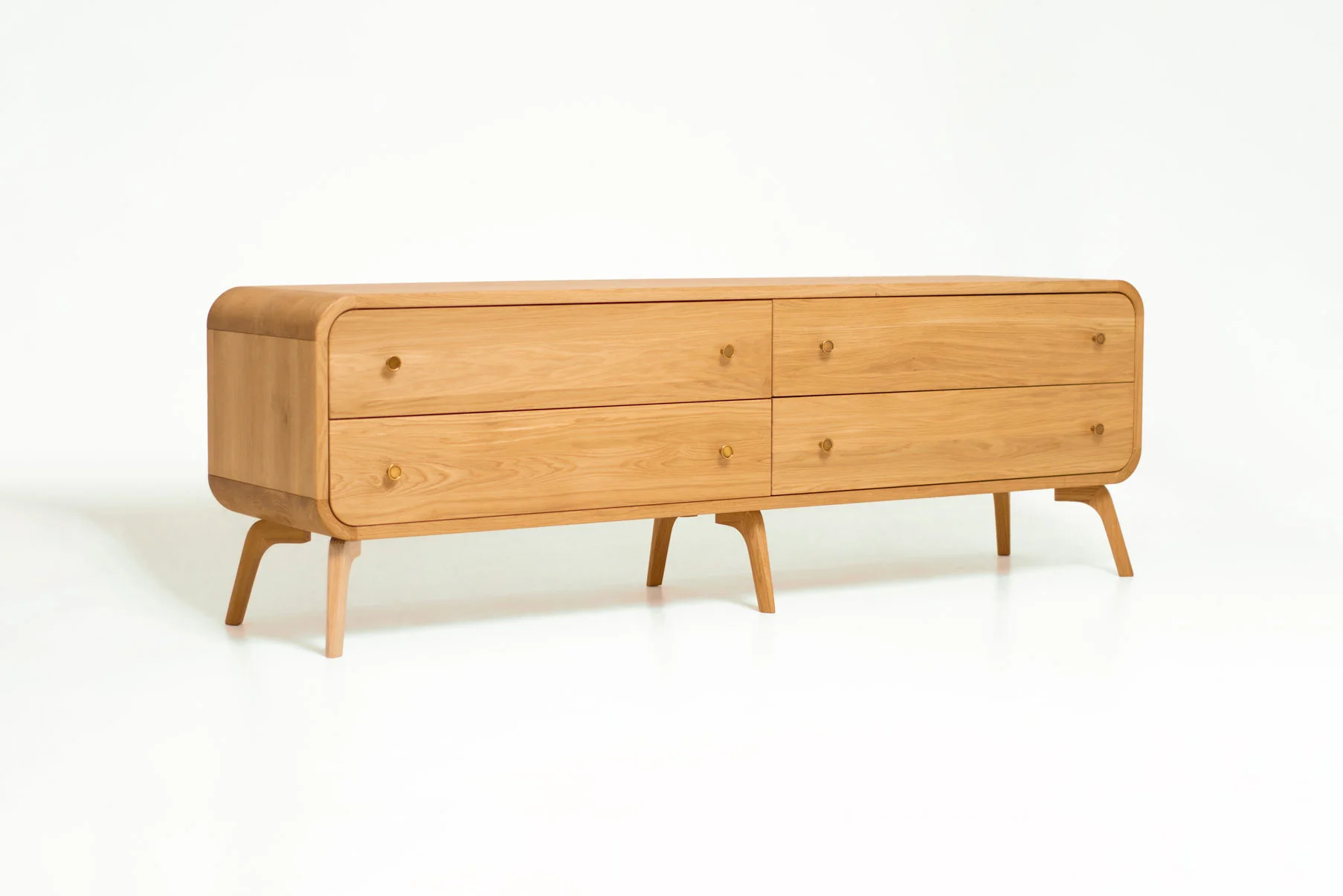 Komodos, tv komodos, tv spintelės, tv staliukai, oak studio designs, ąžuoliniai baldai, baldai, miegamojo komodos, medinės komodos, svetainės komodos, išskirtinės komodos