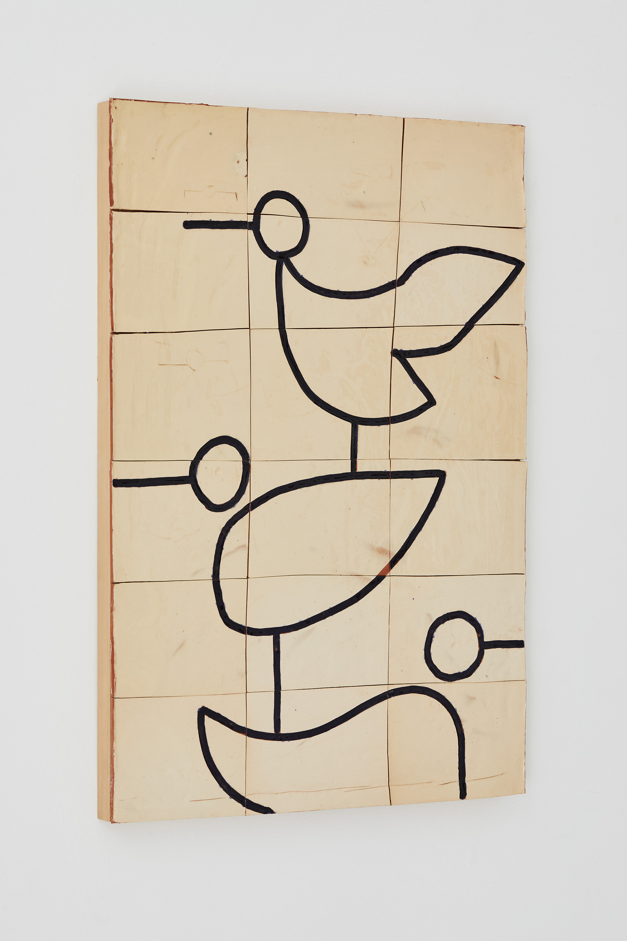   Les oiseaux , 2020.  Céramique sur caisse en bois  58 x 87 cm  © J-C Lett 