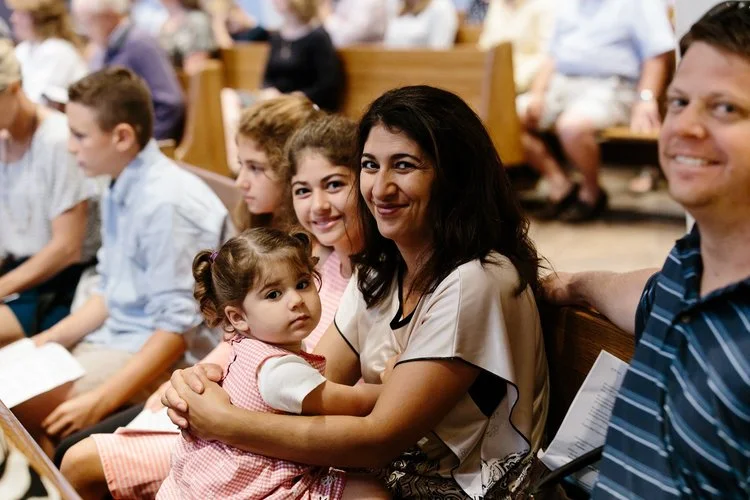 Family+at+Mass+WEB+1500.jpg