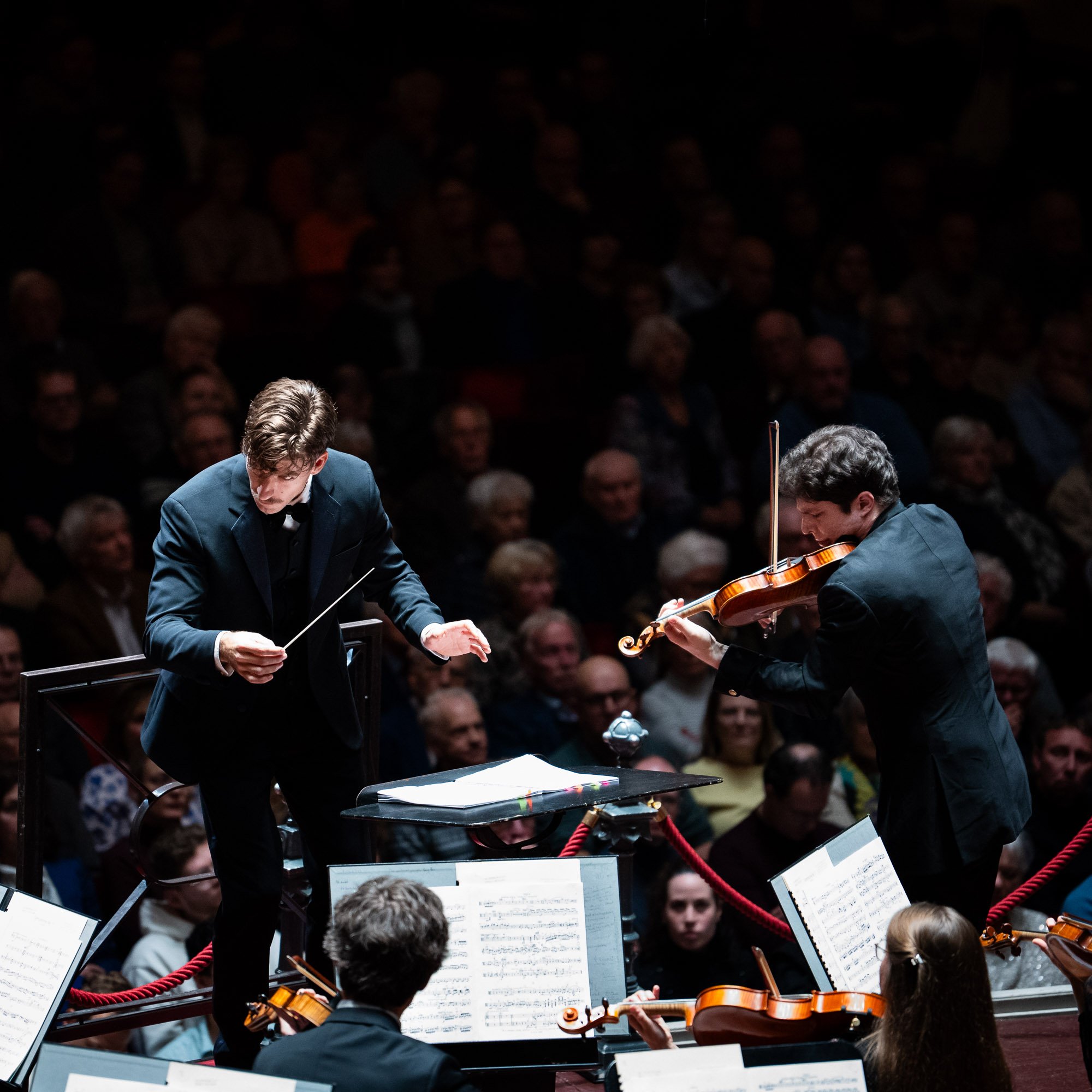  Lorenzo Viotti and violinist Augustin Hadelich at the Royal Concertgebouw in Amsterdam, December 2023 