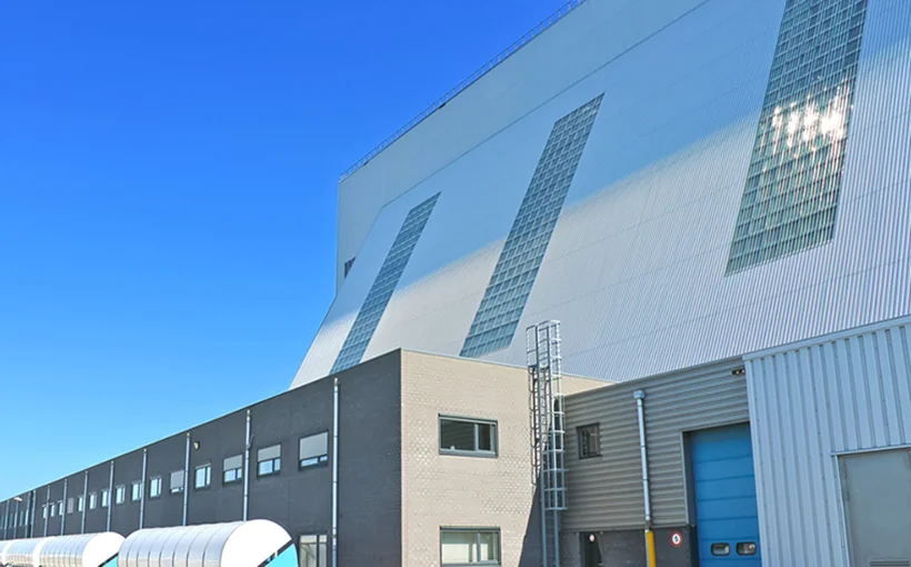 FIBRIX SELLS 310,000 SF PORTFOLIO IN SALE-LEASEBACK DEAL
