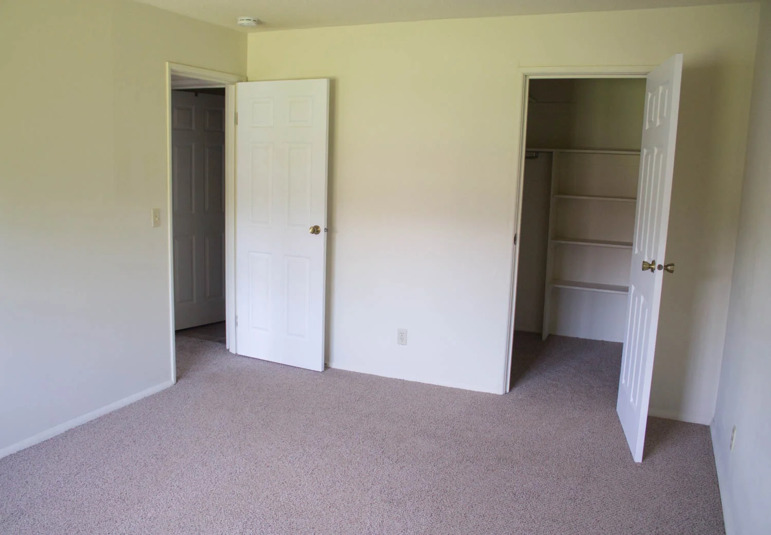 Photos & Videos — Edinboro Country Square Apartments