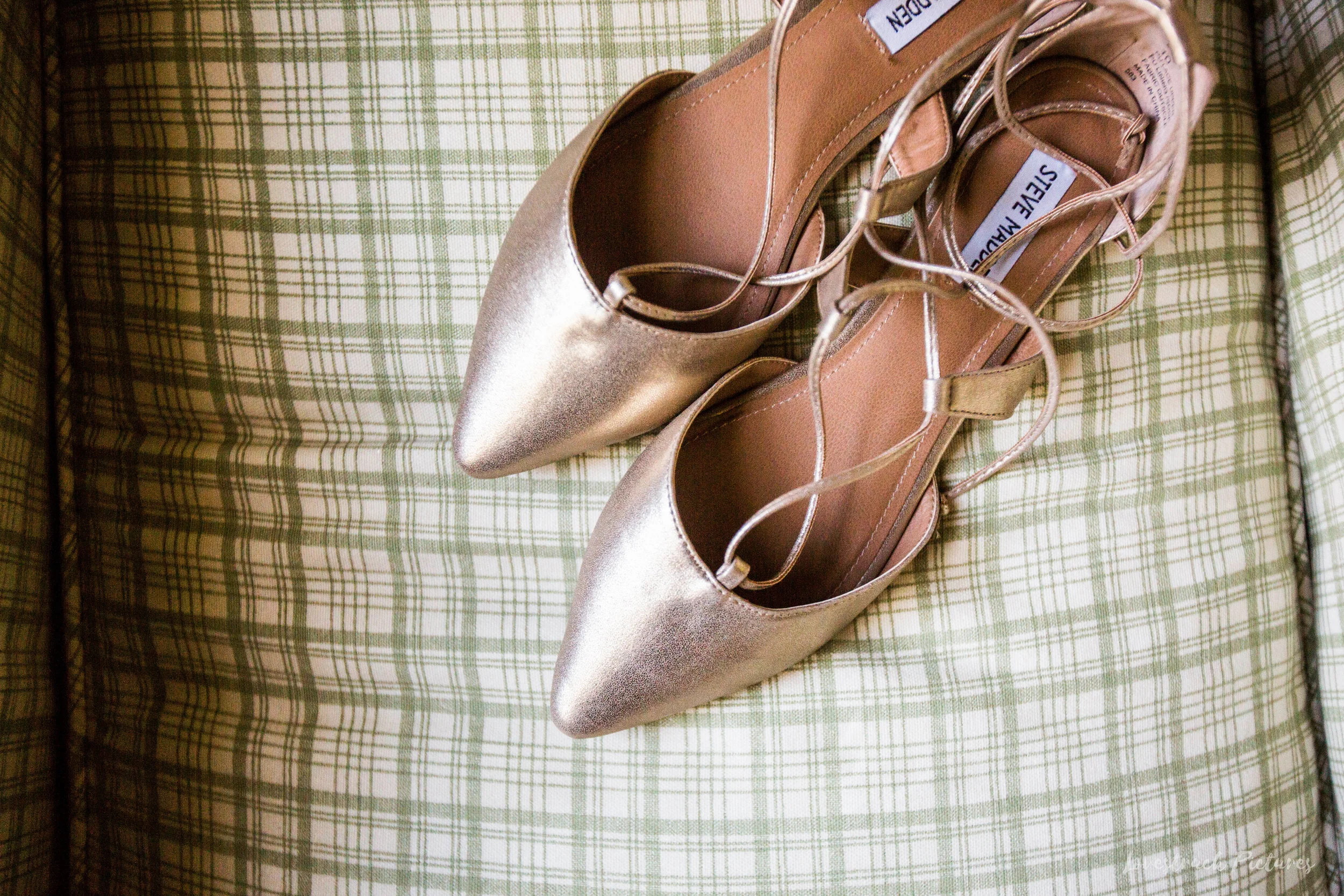 THE_OAKS_ON_THE_WATERFRONT_MARYLAND_WEDDING--8237.jpg