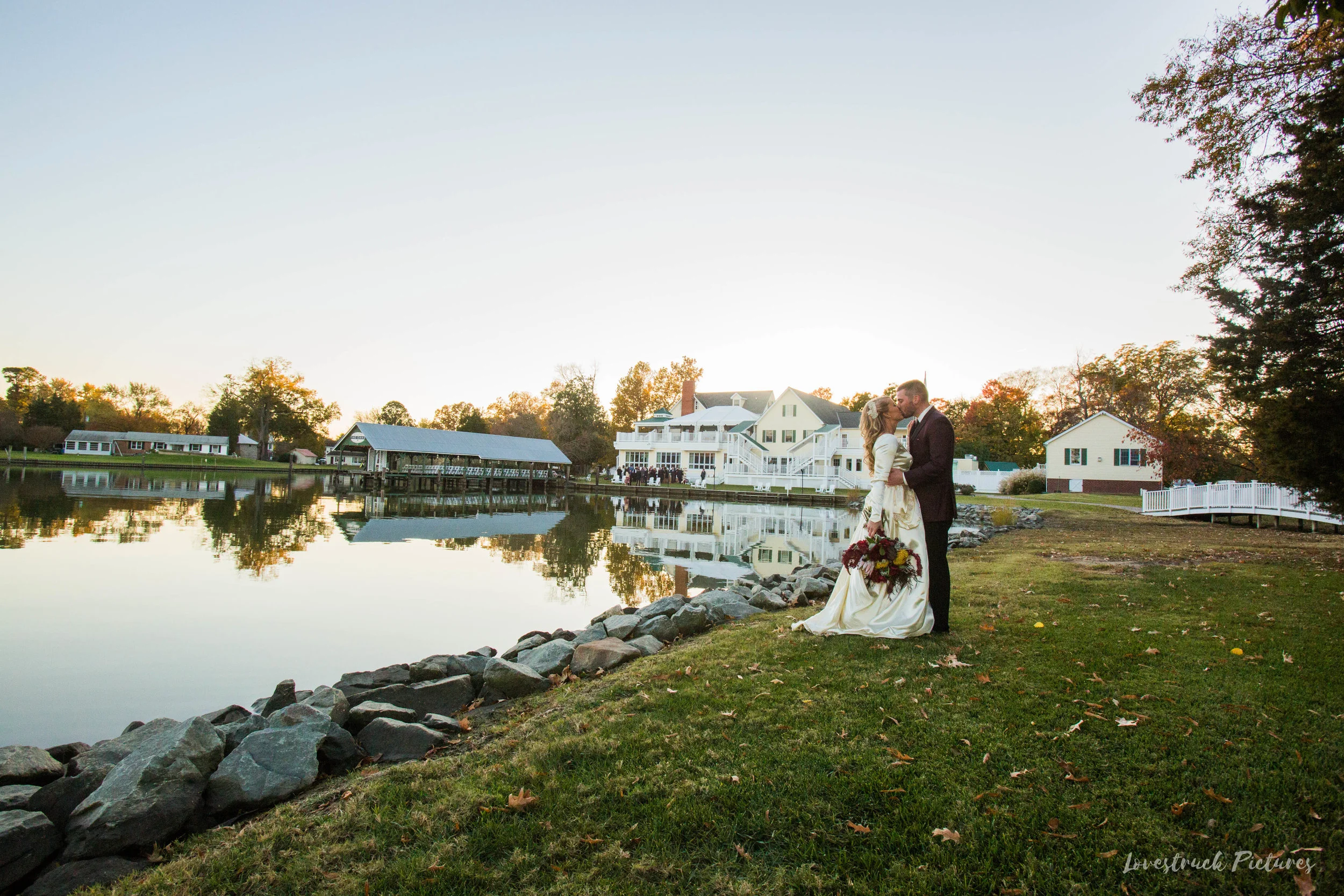 THE_OAKS_ON_THE_WATERFRONT_MARYLAND_WEDDING--9571.jpg