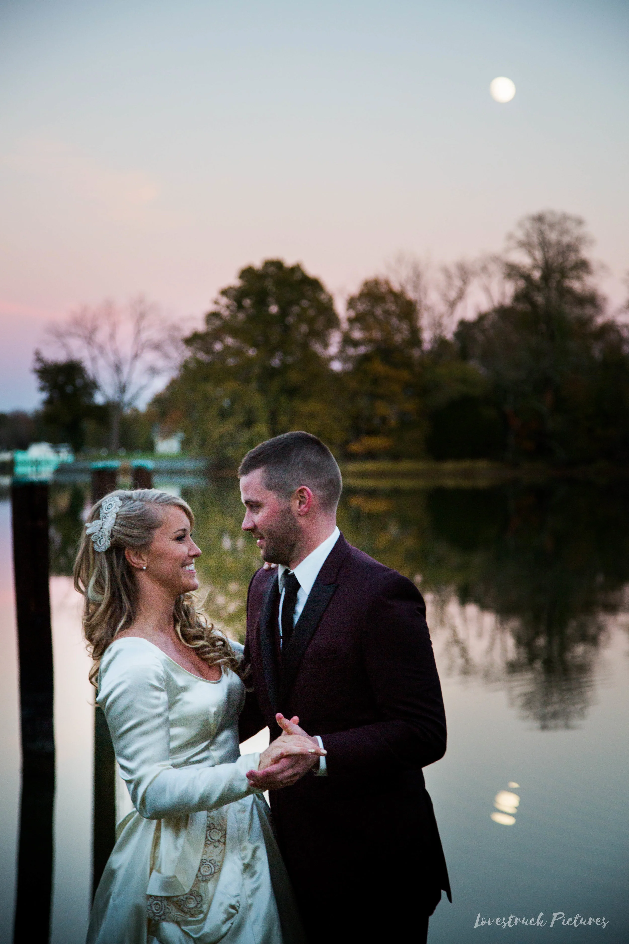 THE_OAKS_ON_THE_WATERFRONT_MARYLAND_WEDDING--9710.jpg