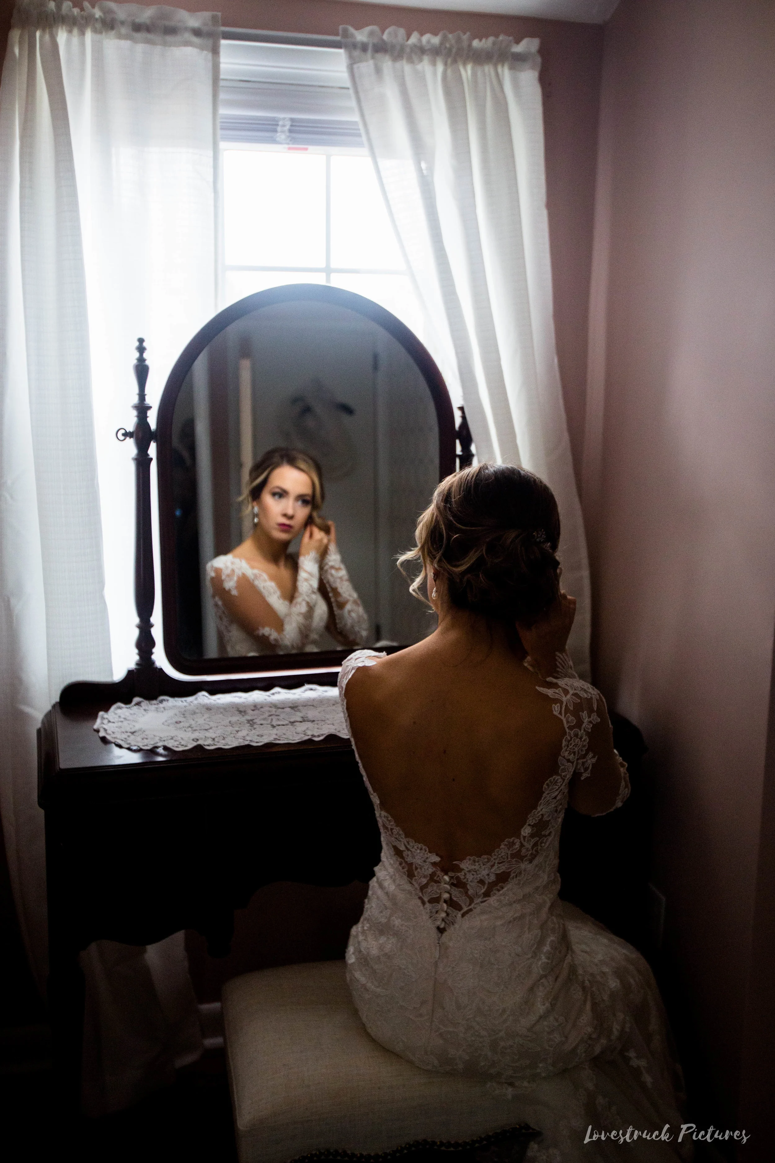 SOUTHAMPTON_ROOM_WEDDING--50.jpg