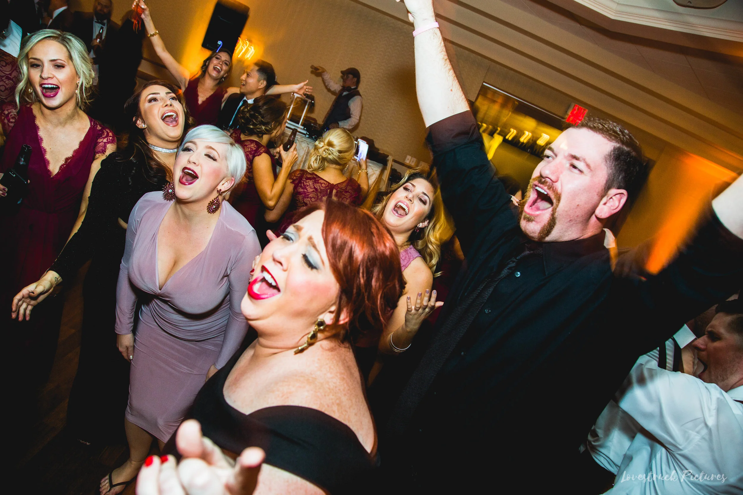 SOUTHAMPTON_ROOM_WEDDING--132.jpg