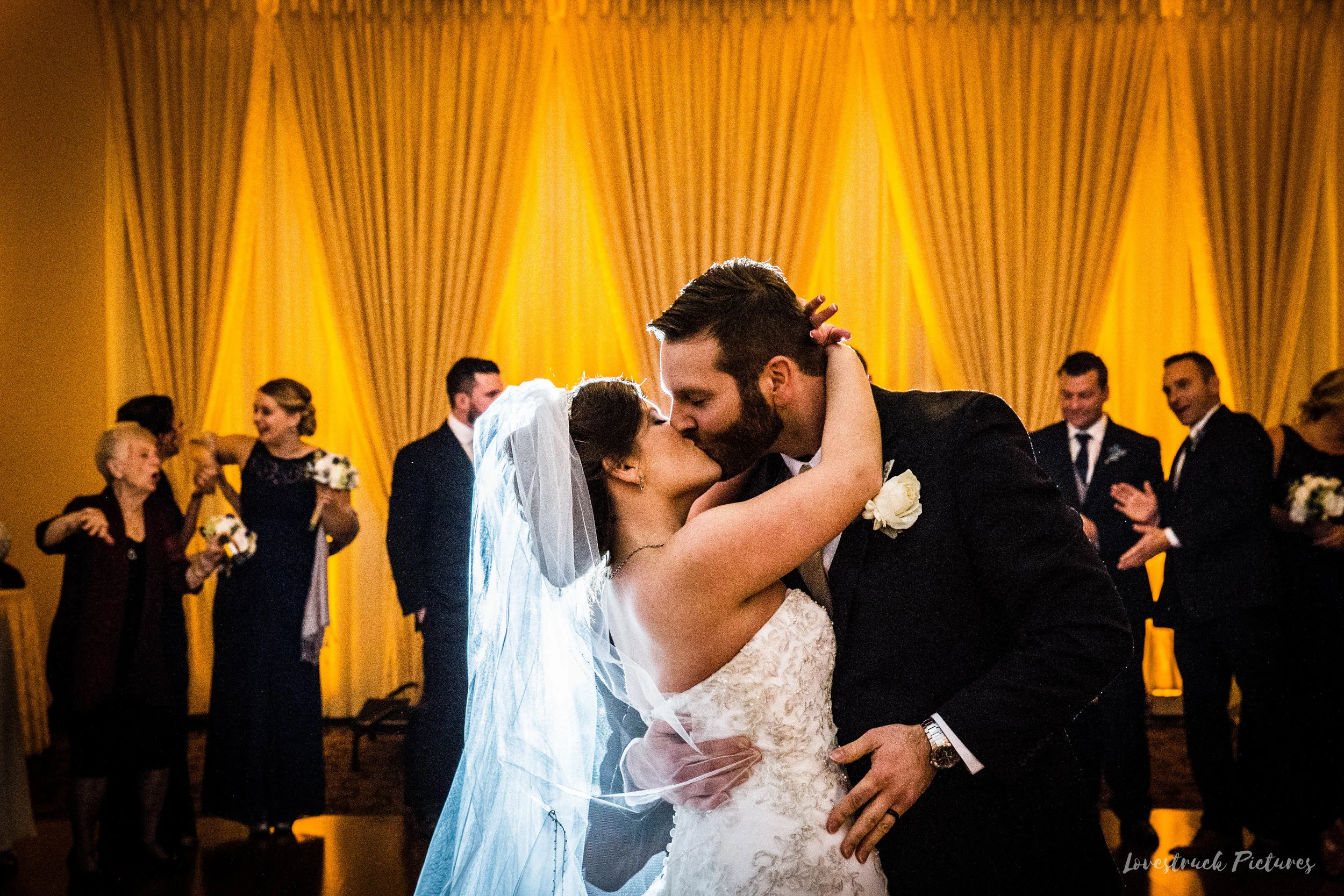 PHILADELPHIA_BALLROOM_WEDDING_PHOTOGRAPHY--94.jpg