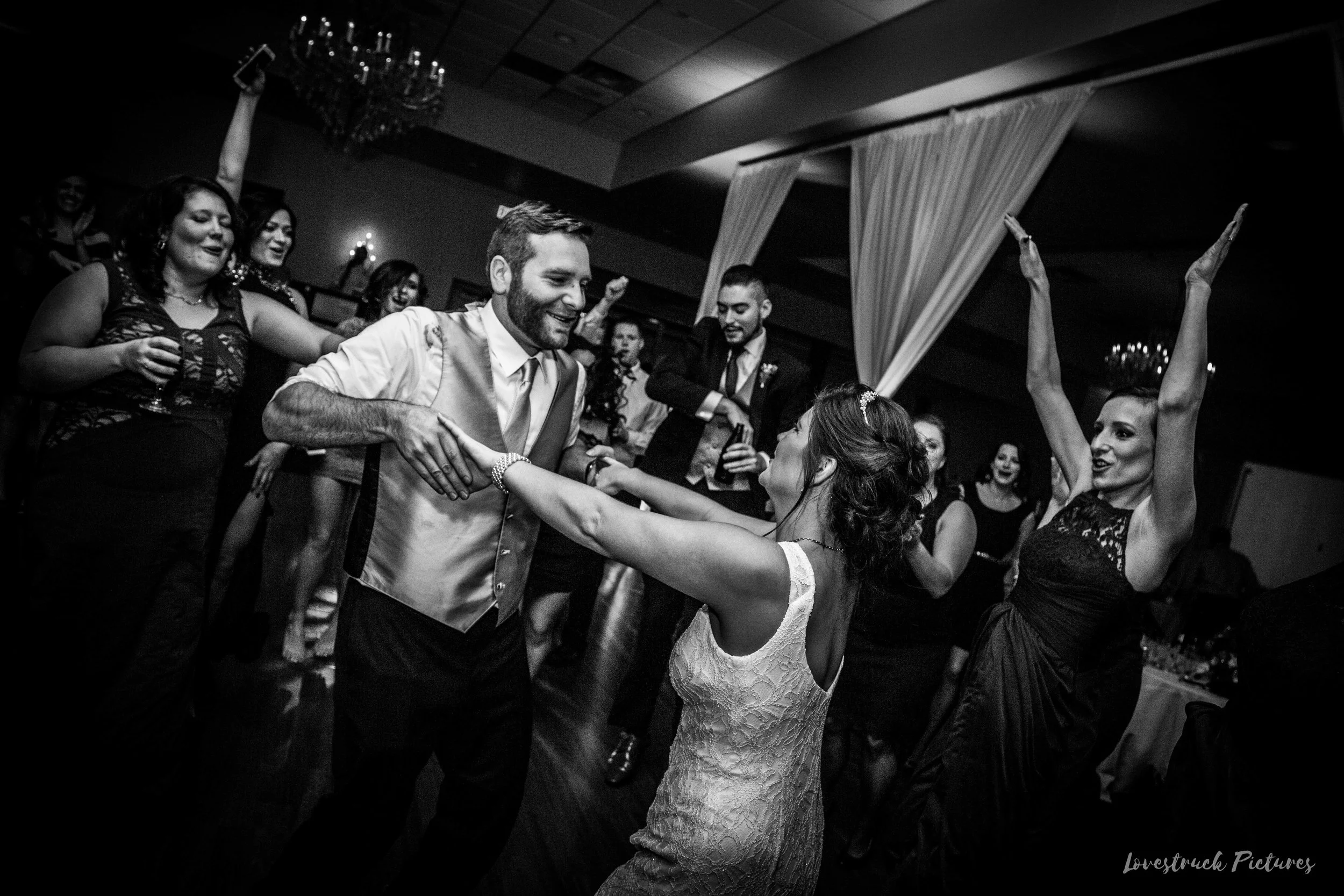 PHILADELPHIA_BALLROOM_WEDDING_PHOTOGRAPHY--128.jpg