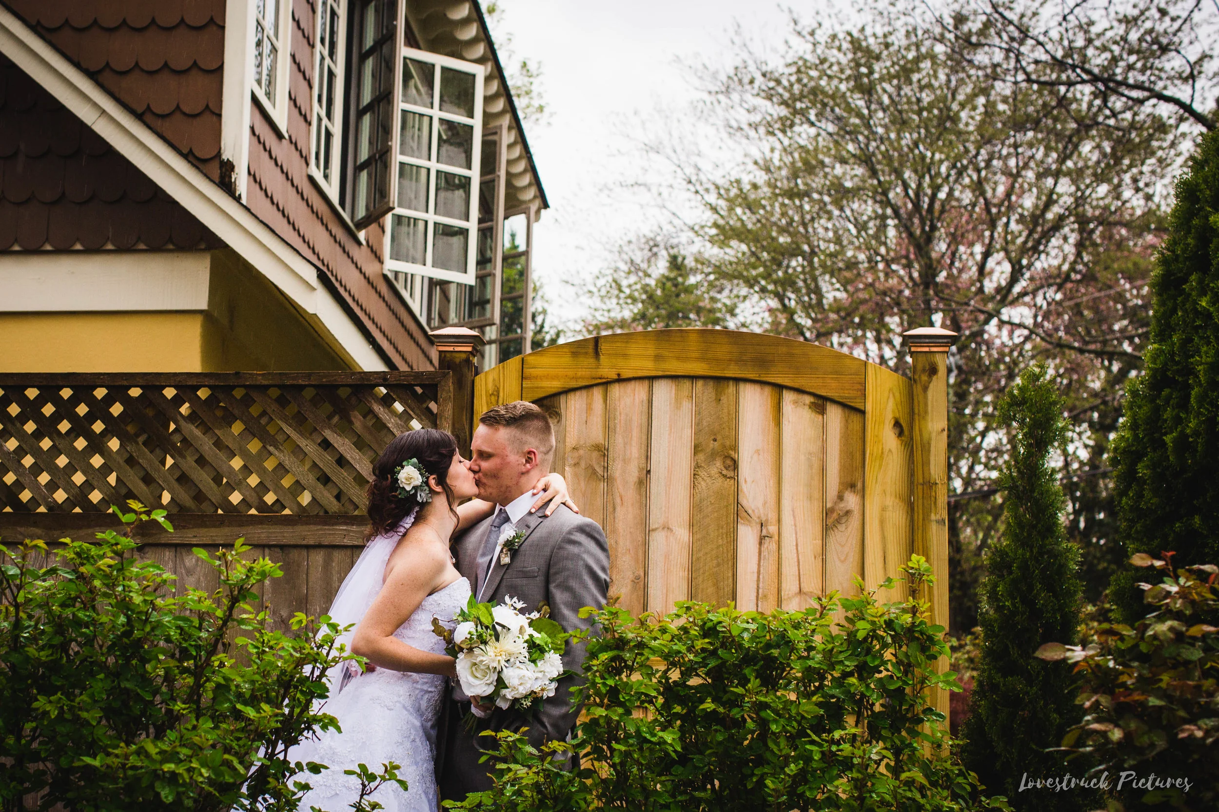 LOVESTRUCK PICTURES WEDDING PHOTOGRAPHY PHILADELPHIA -106.jpg