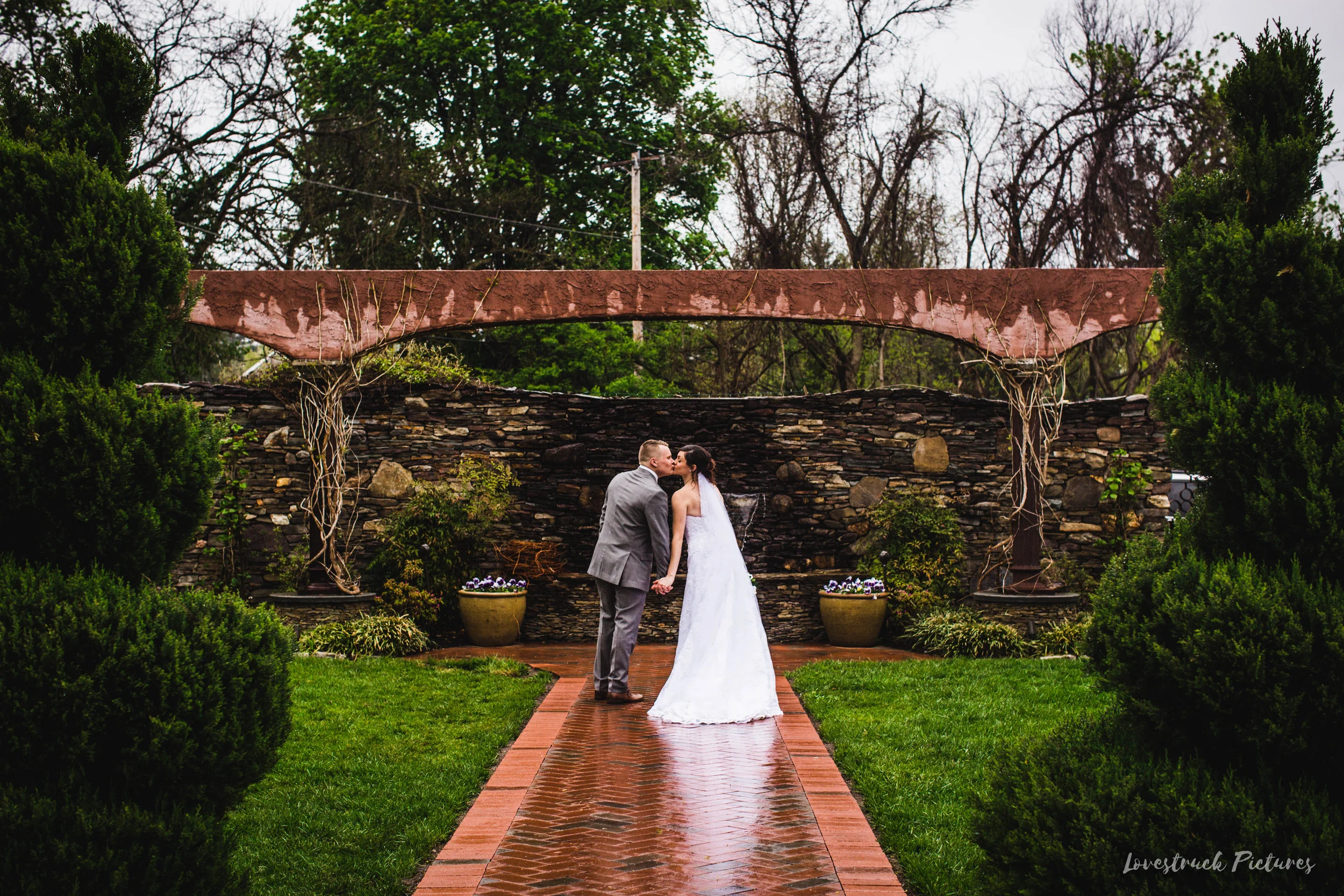 LOVESTRUCK PICTURES WEDDING PHOTOGRAPHY PHILADELPHIA -107.jpg