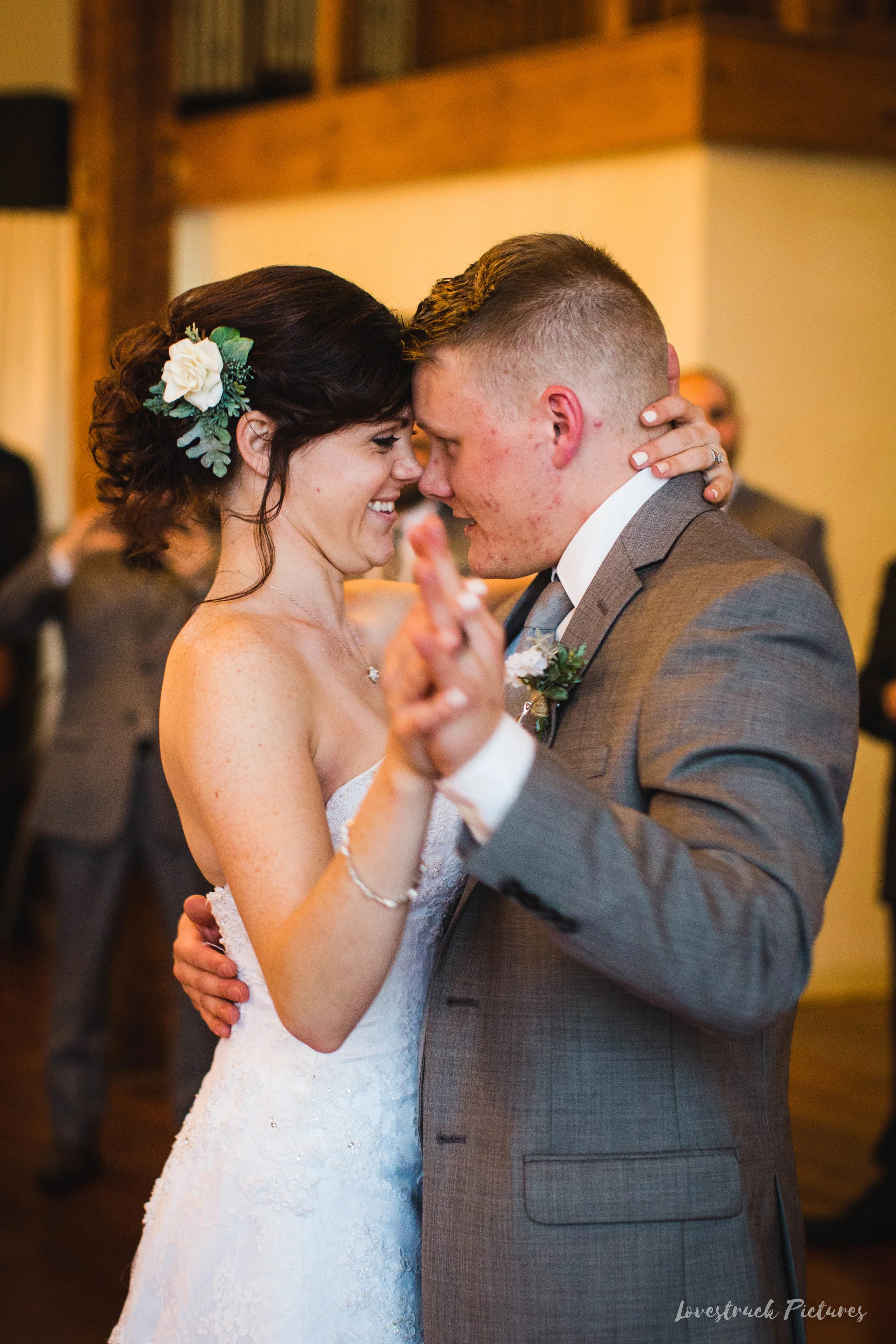 LOVESTRUCK PICTURES WEDDING PHOTOGRAPHY PHILADELPHIA -114.jpg