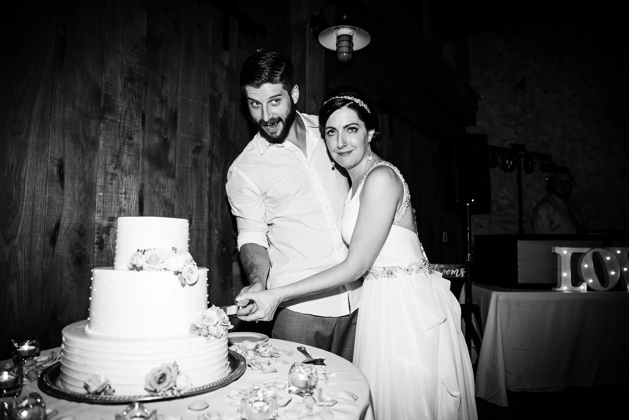 TYLER ARBORETUM WEDDING PHOTOGRAPHY LOVESTRUCK PICTURES-099.jpg