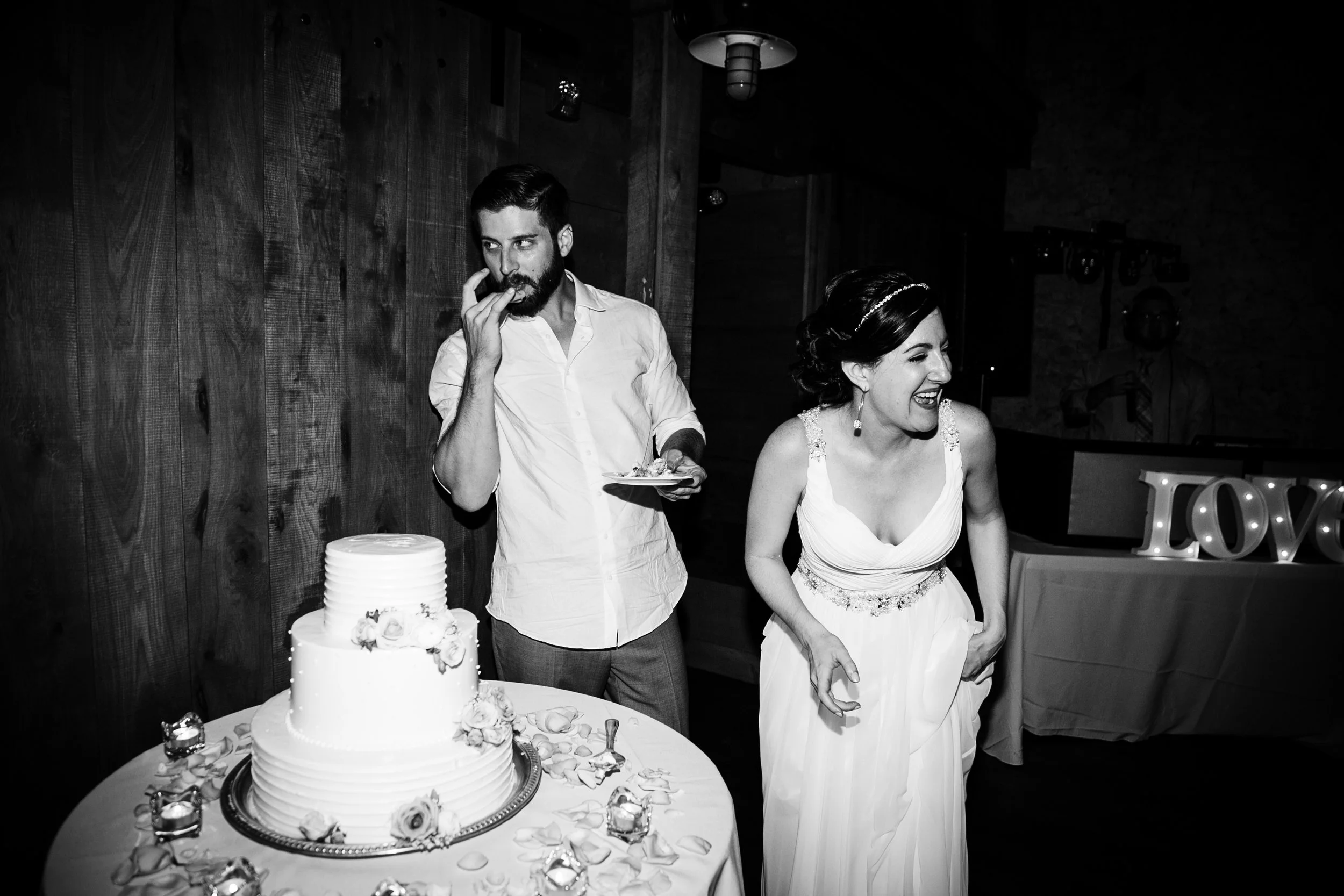 TYLER ARBORETUM WEDDING PHOTOGRAPHY LOVESTRUCK PICTURES-101.jpg