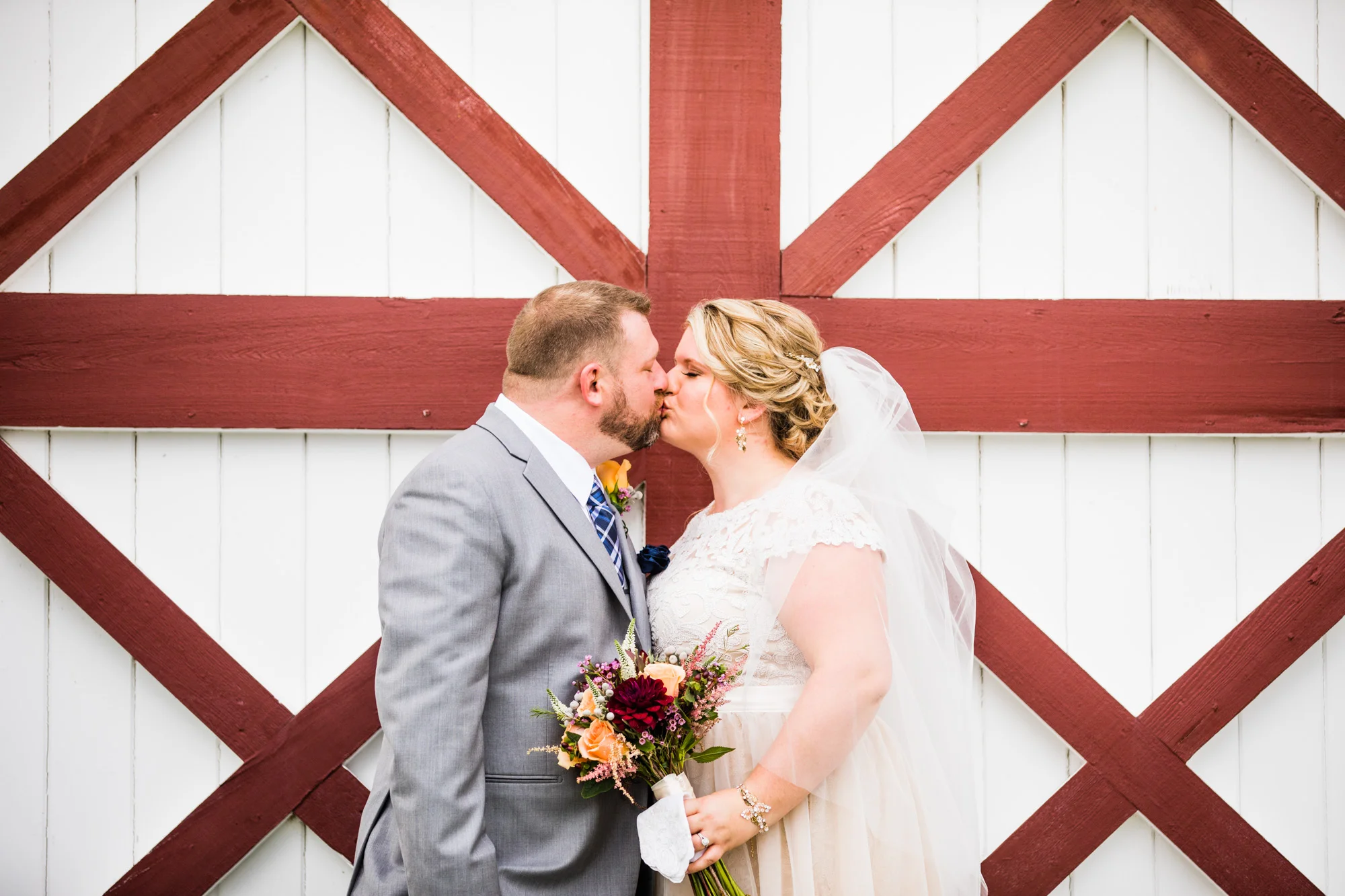 LOVESTRUCK PICTURES NORMANDY FARMS WEDDING - 041.jpg