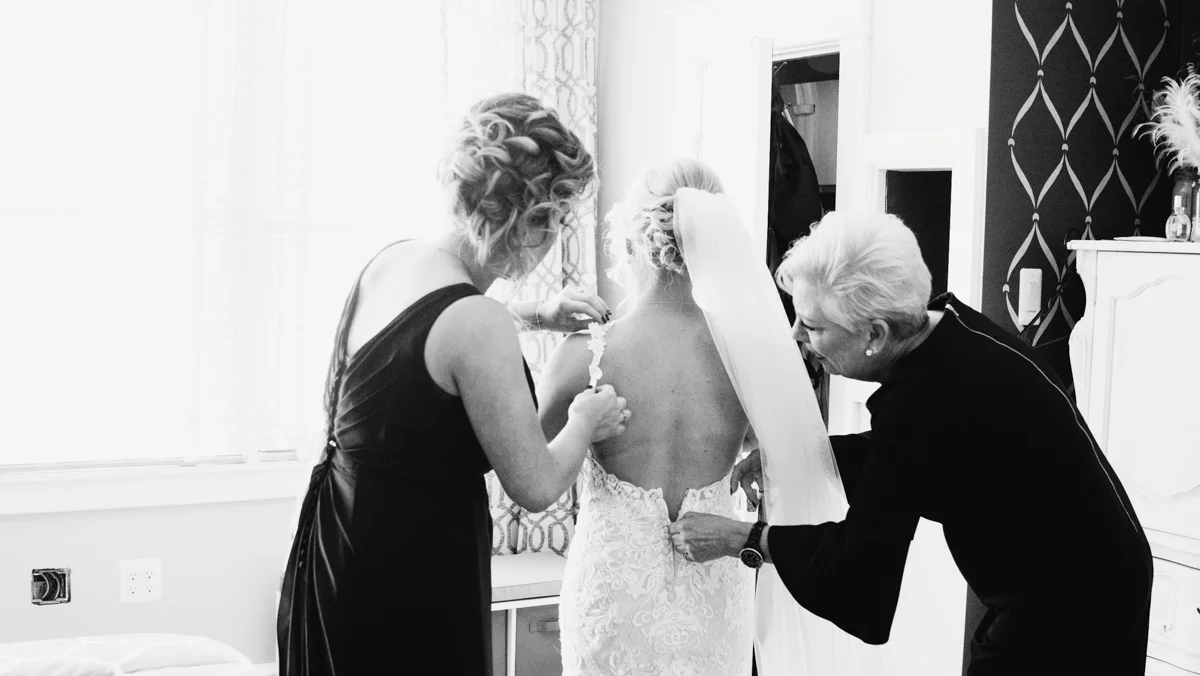 Philmount County Club Wedding Photos - LoveStruck Pictures - 012.jpg