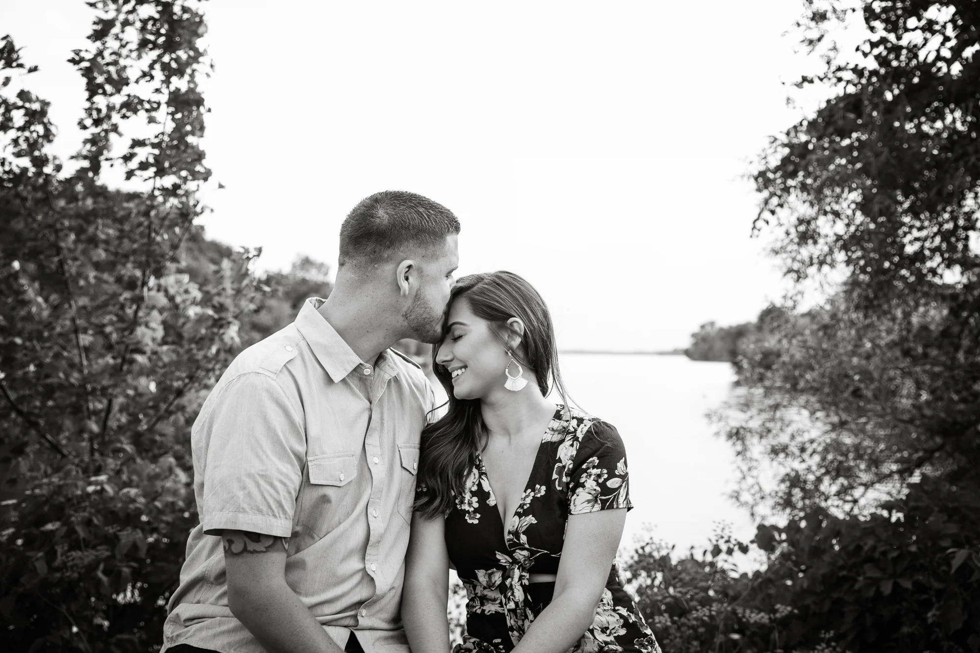 PEACE VALLEY PARK ENGAGEMENT PHOTOS - 010.jpg