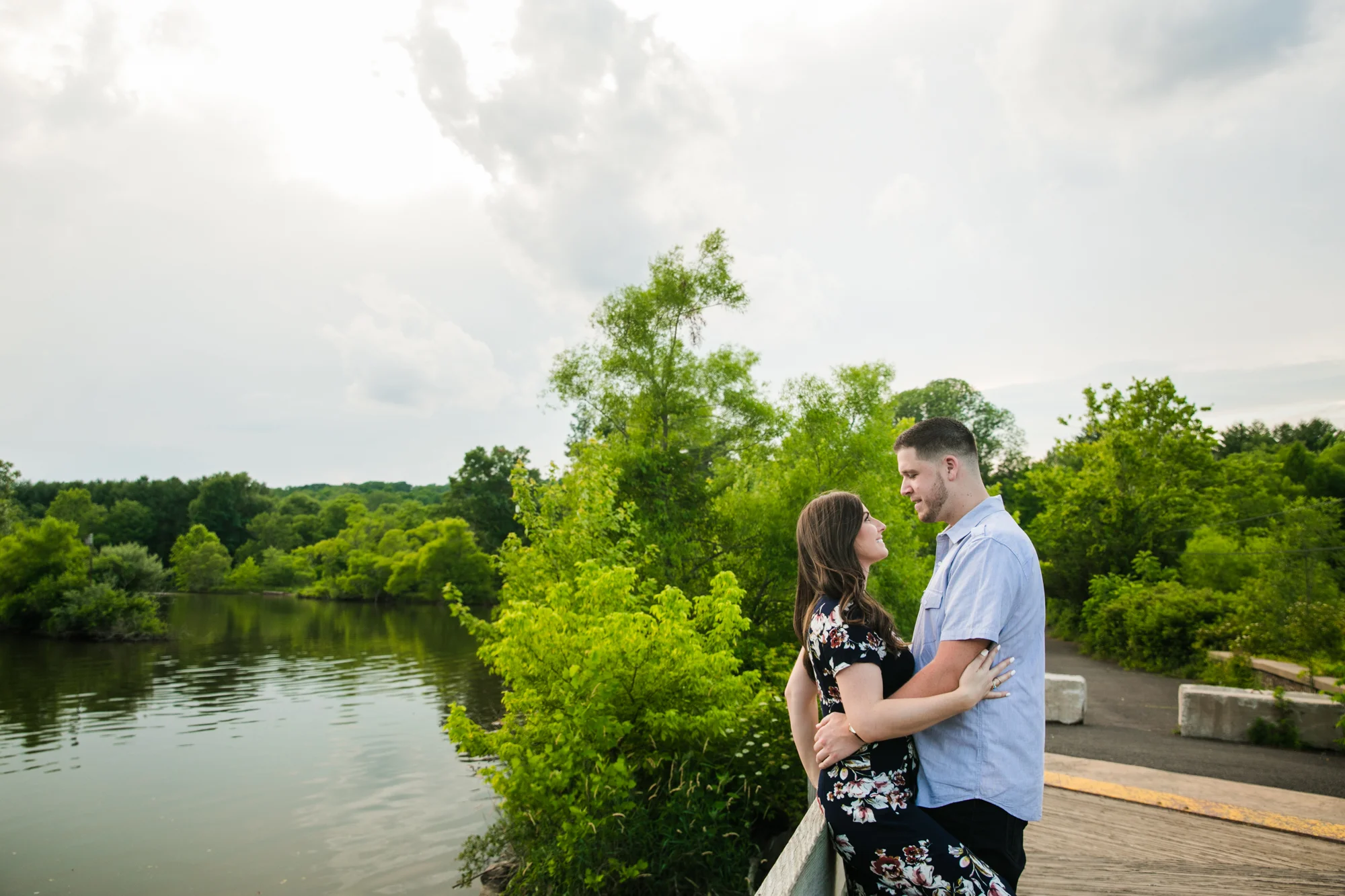 PEACE VALLEY PARK ENGAGEMENT PHOTOS - 011.jpg