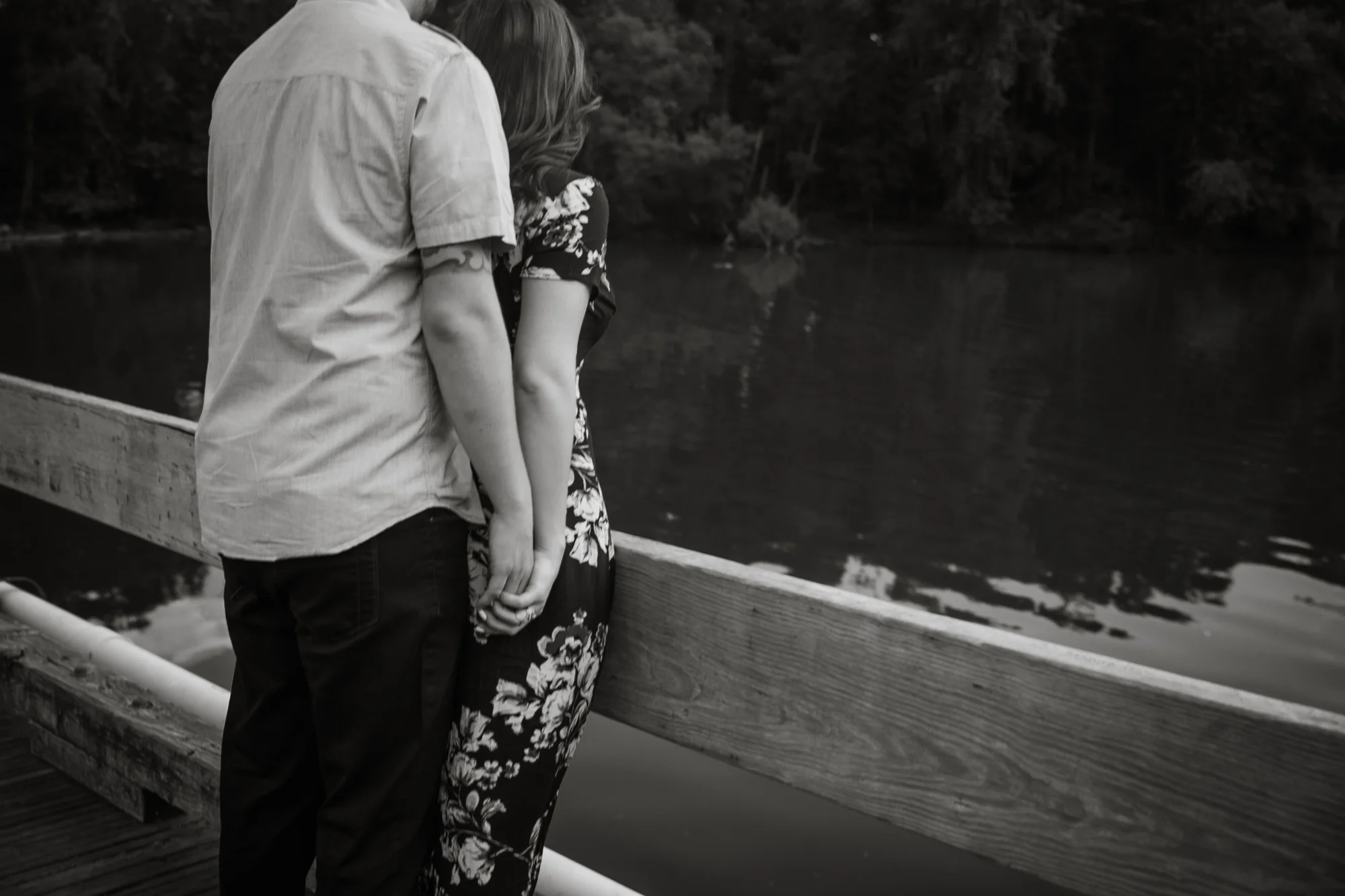 PEACE VALLEY PARK ENGAGEMENT PHOTOS - 012.jpg