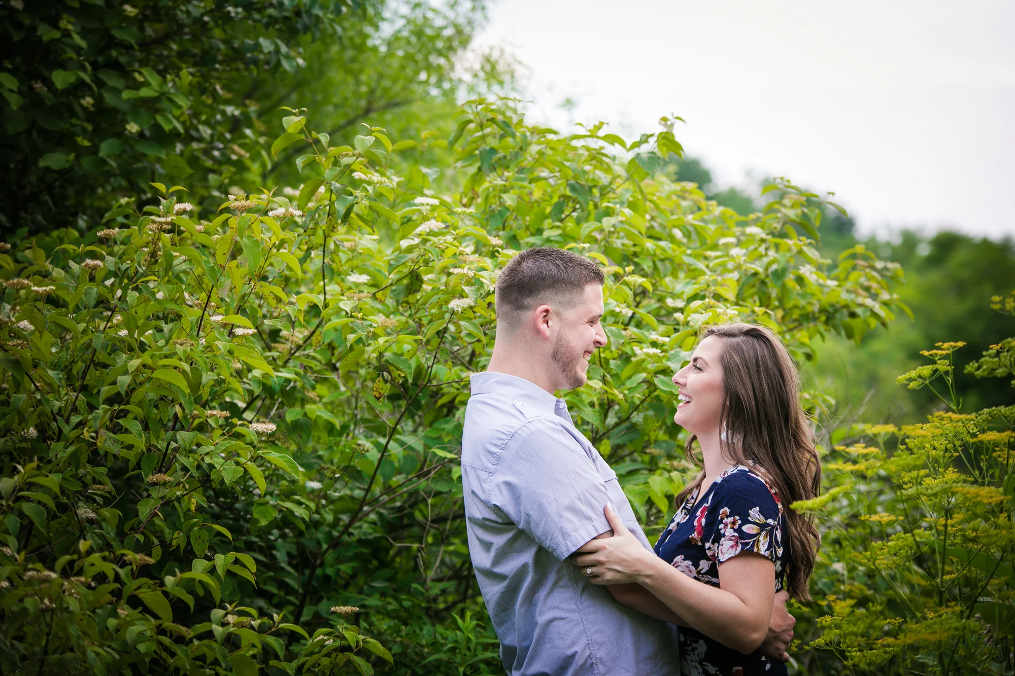 PEACE VALLEY PARK ENGAGEMENT PHOTOS - 016.jpg