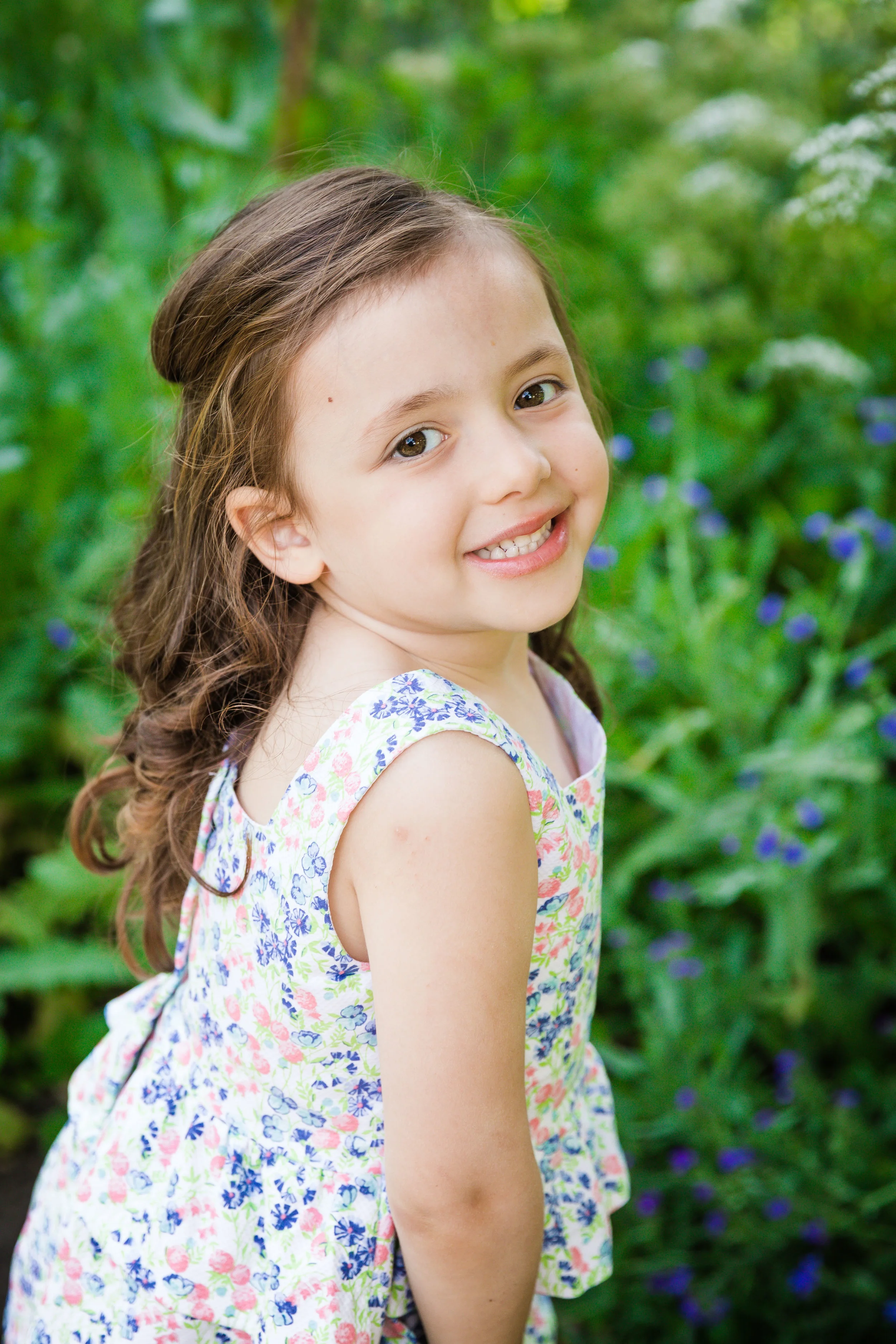 BARTRAM GARDENS FAMILY PHOTOSHOOT-19.jpg