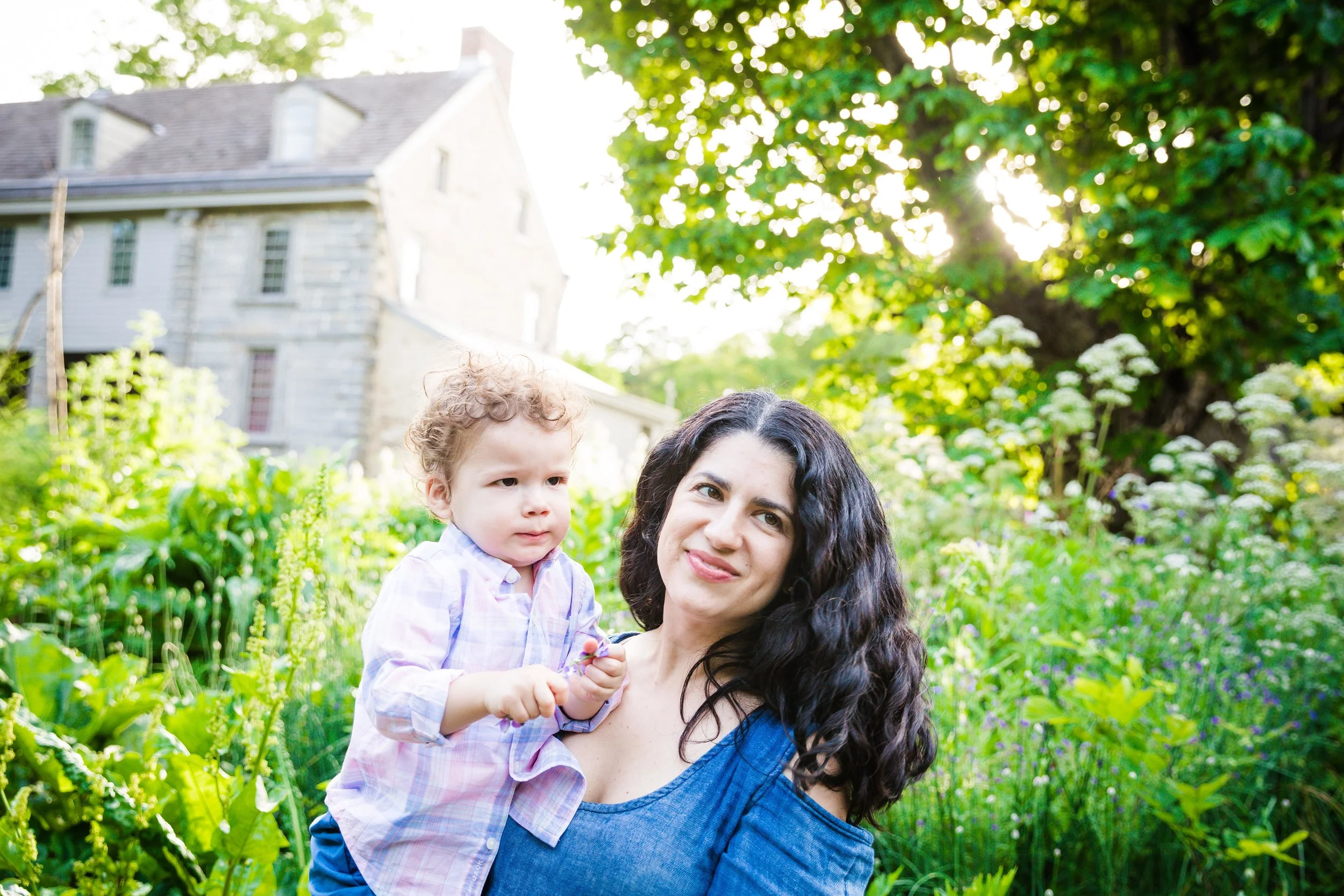 BARTRAM GARDENS FAMILY PHOTOSHOOT-22.jpg