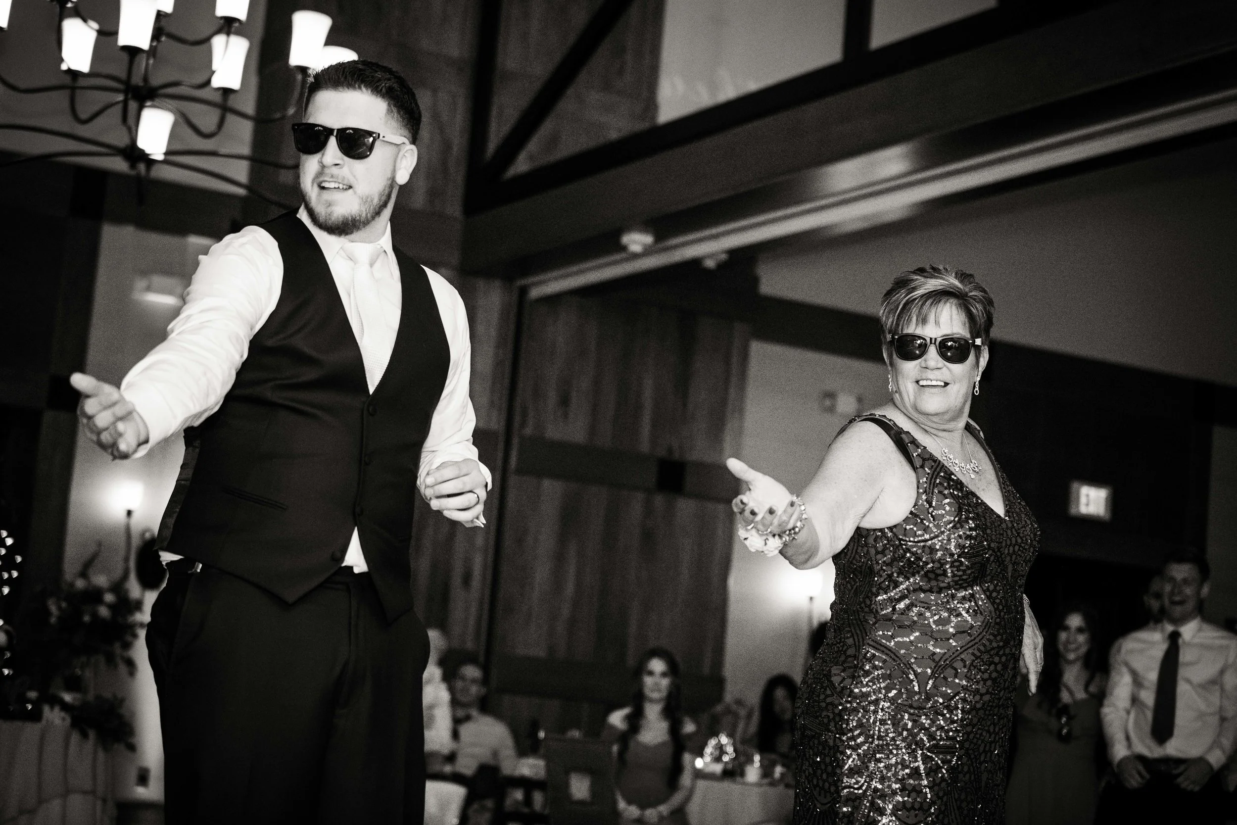 BEAR CREEK MOUNTAIN SKI RESORT WEDDING PHOTOGRAPHY-97.jpg