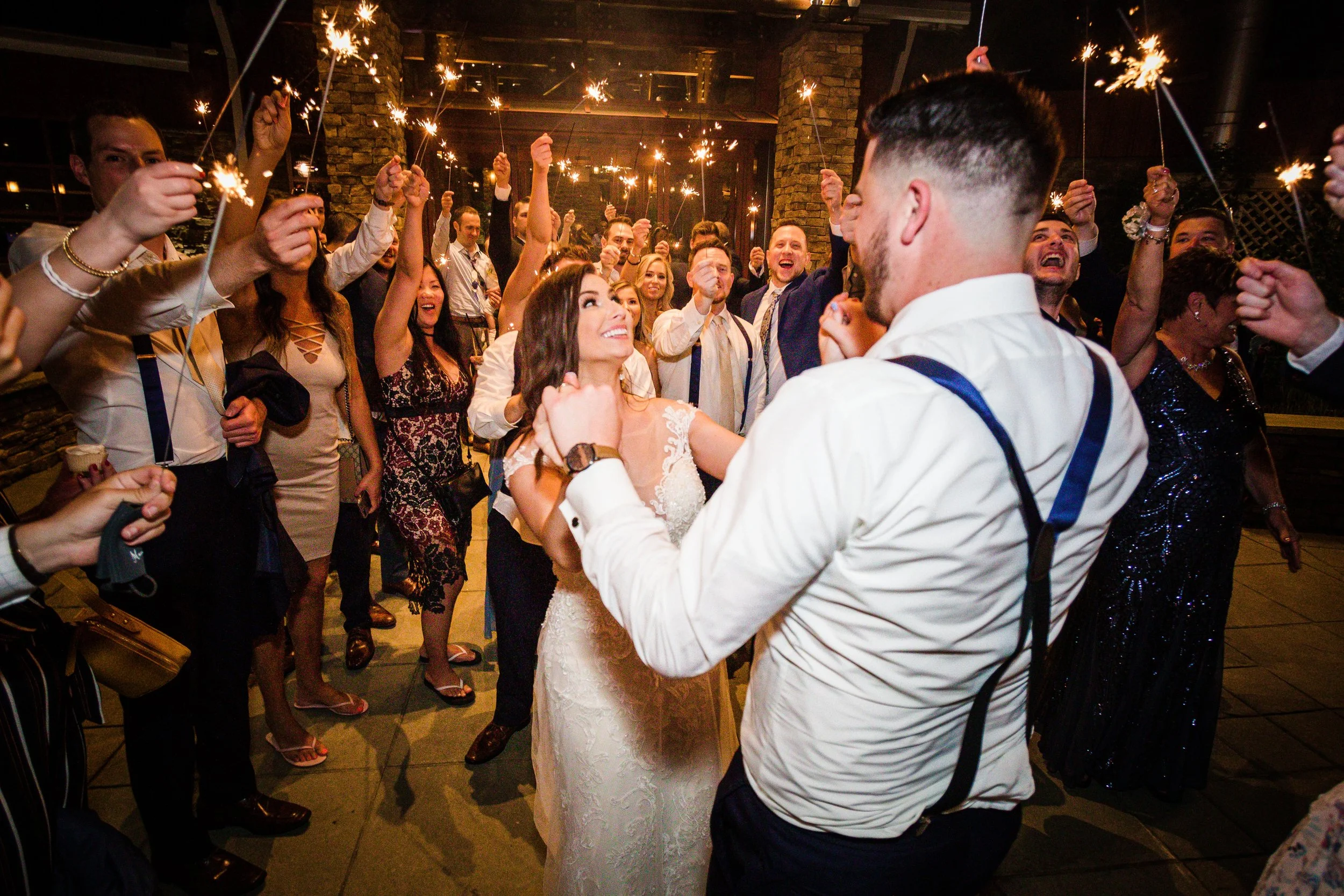 BEAR CREEK MOUNTAIN SKI RESORT WEDDING PHOTOGRAPHY-115.jpg