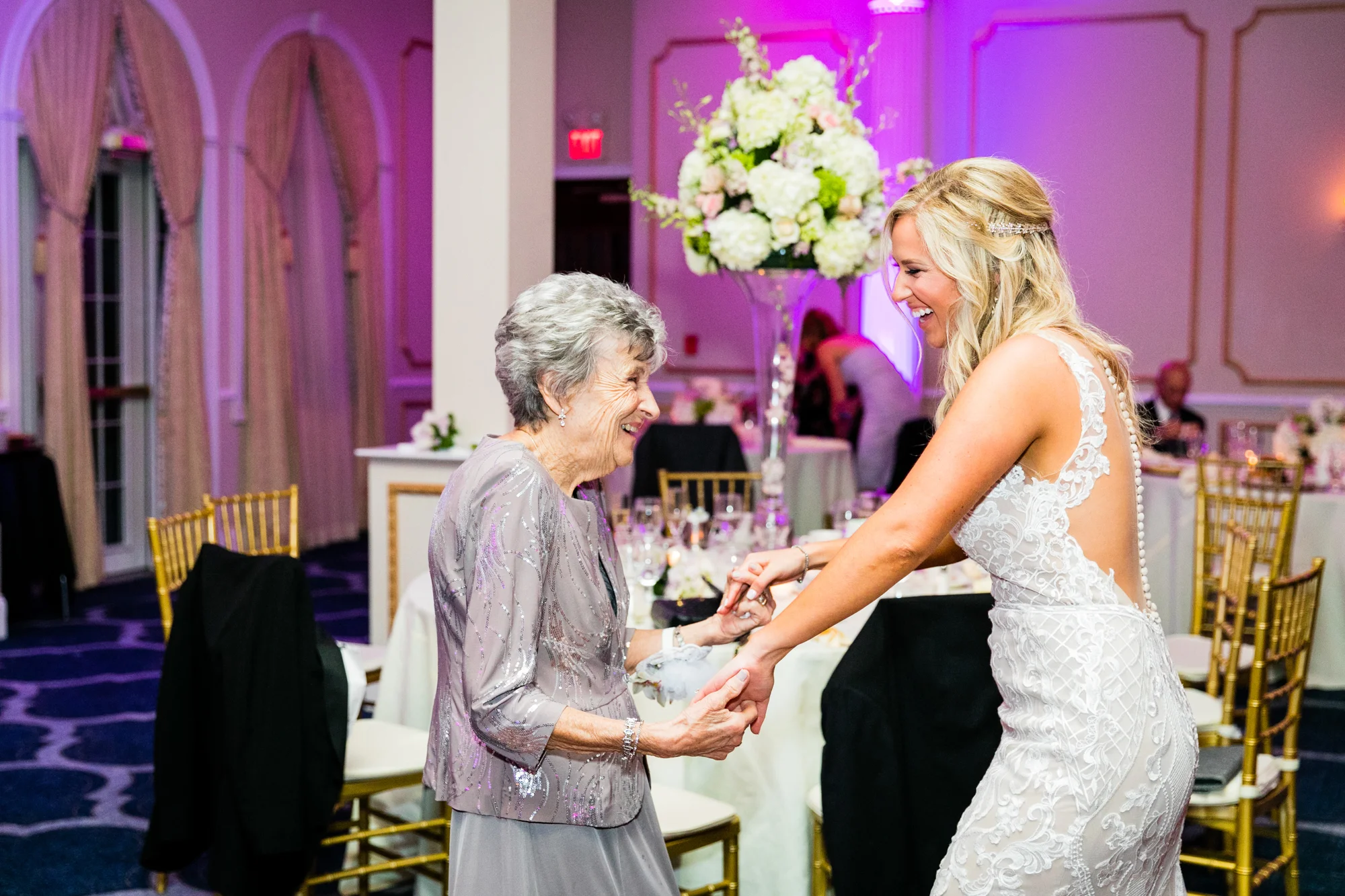 AMANDA AND CHRIS - THE MERION - WEDDING PHOTOGRAPHY-1153.jpg