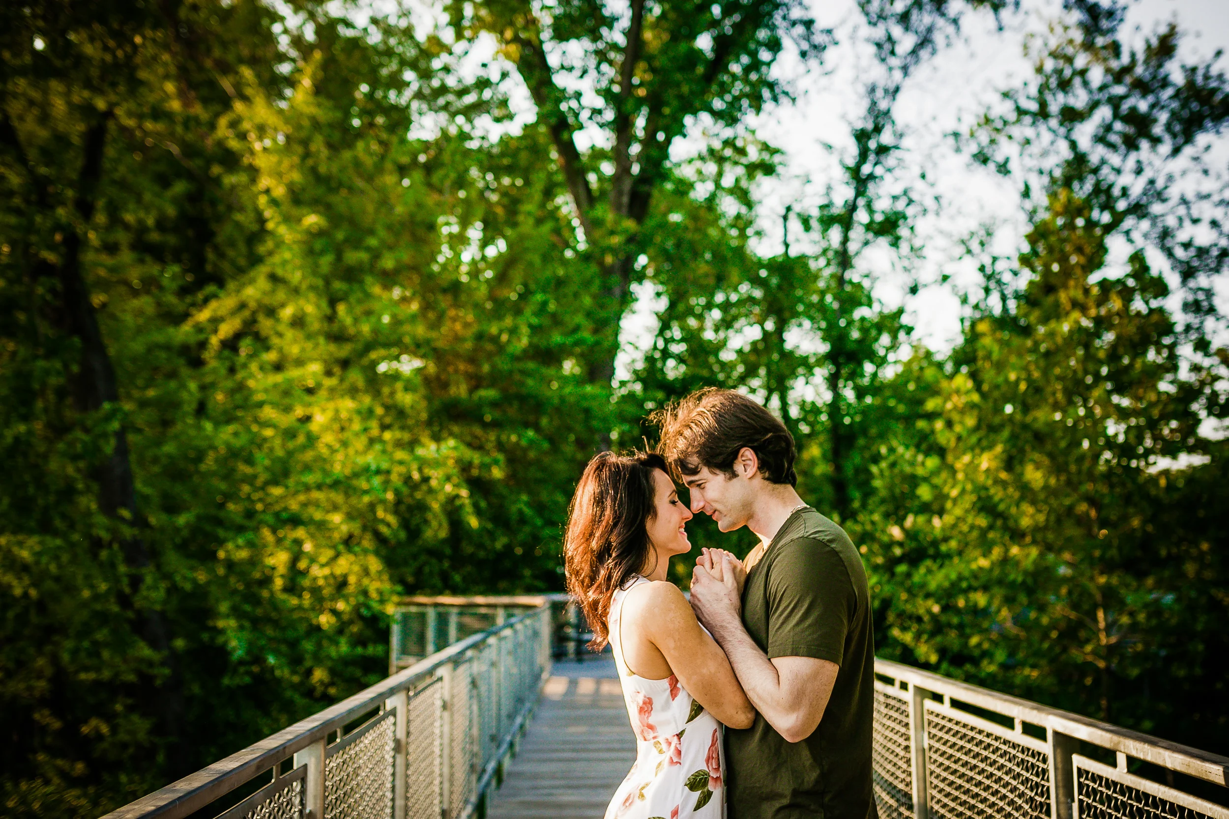 BOATHOUSE ROW ENGAGEMENT PHOTOS-15.jpg