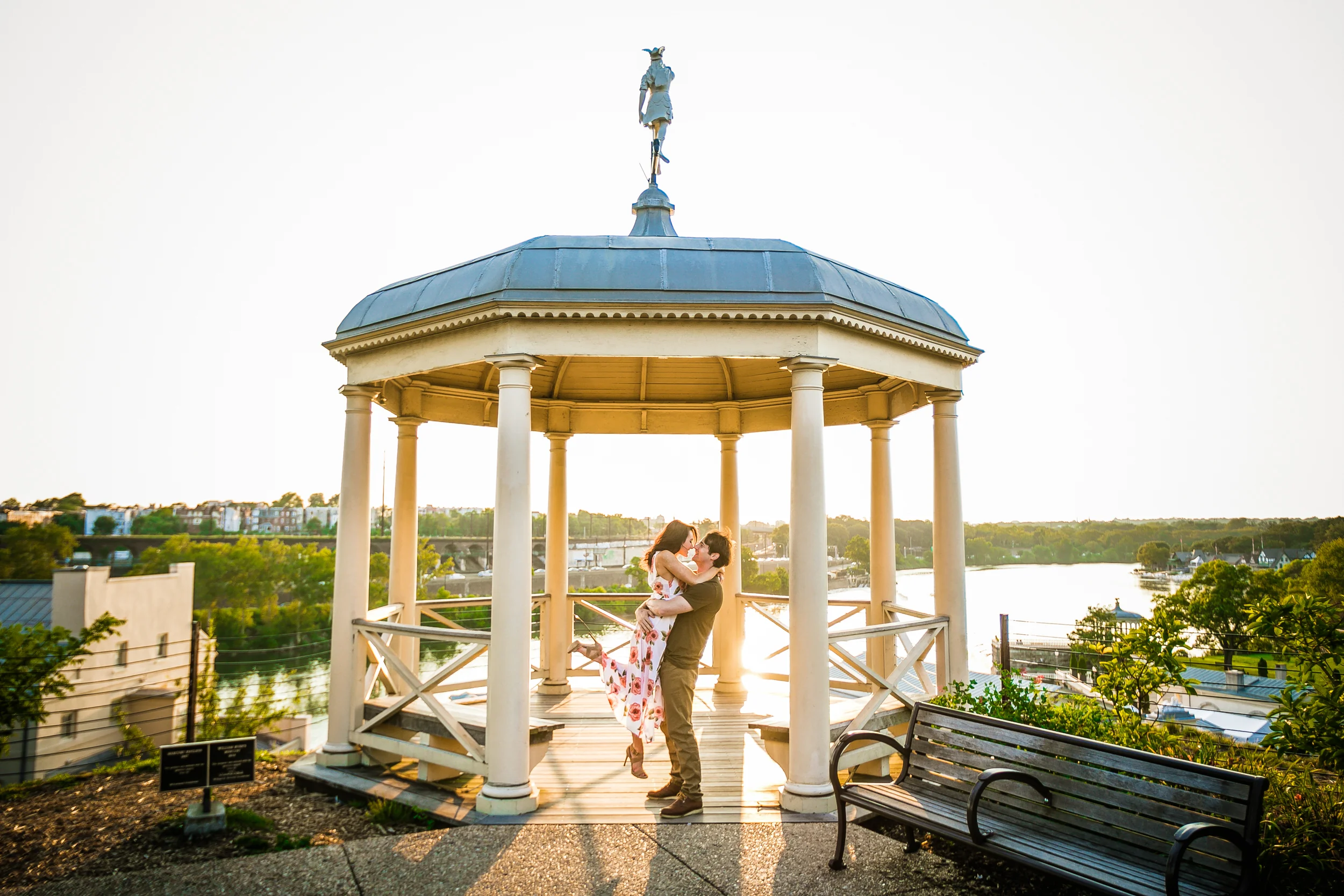 BOATHOUSE ROW ENGAGEMENT PHOTOS-23.jpg
