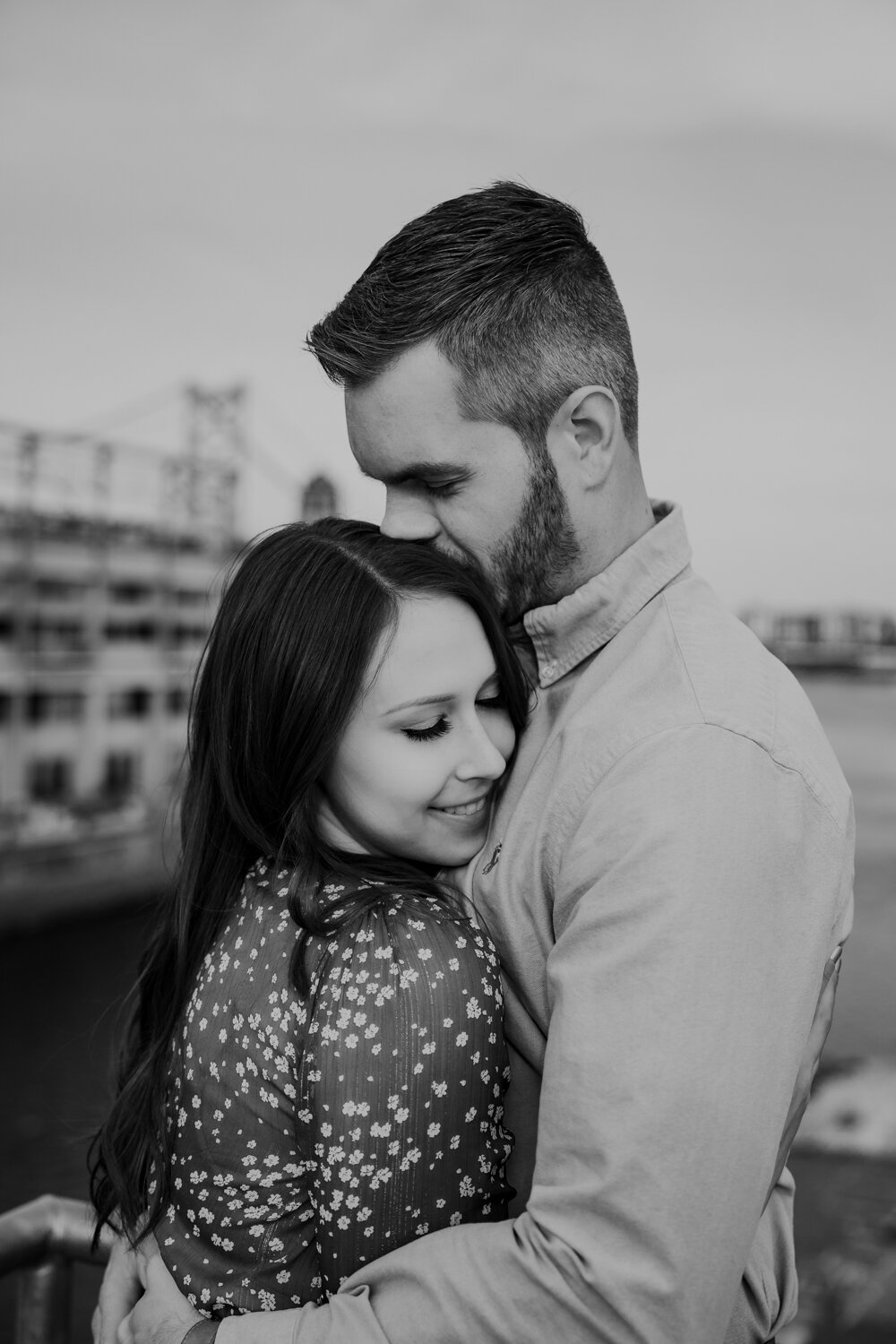 BEN AND BROOKE - PENNS LANDING ENGAGEMENT SESSION - 12.jpg