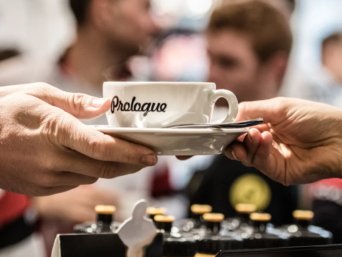 PROLOGUE-cafe-2.jpg