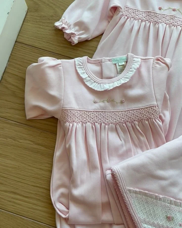 Pink and white baby bundles from Baby Club Chic and Baby Threads 🎀🧸