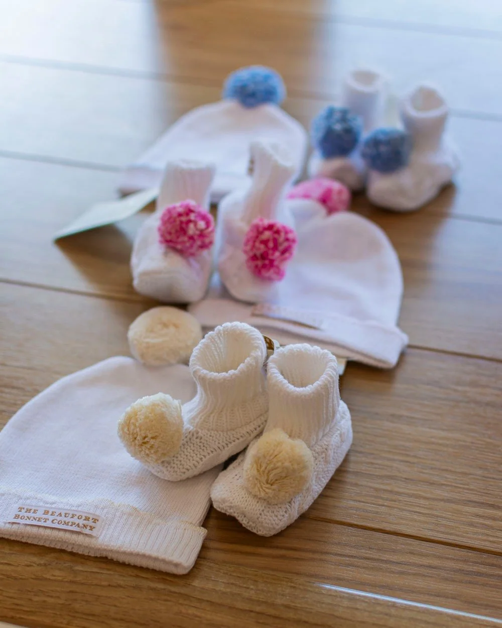 It's hard not to fall in love with baby booties. Winter and fall newborn and infant outfits! Knit styles from The Beaufort Bonnet, Mi Lucero, Baby Threads and Proper Peony.