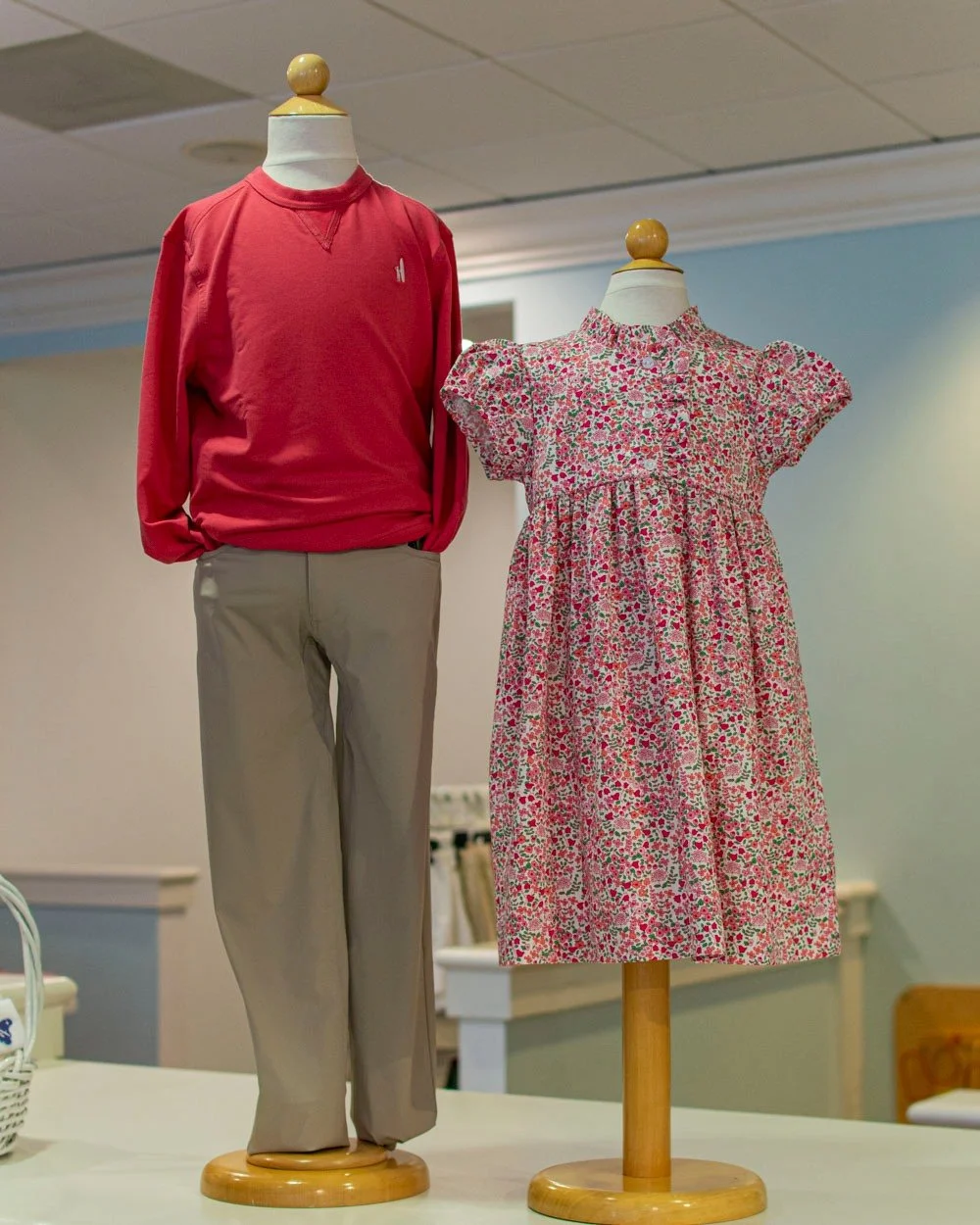 A pink and red moment with johnnie-O and Little English ๐
