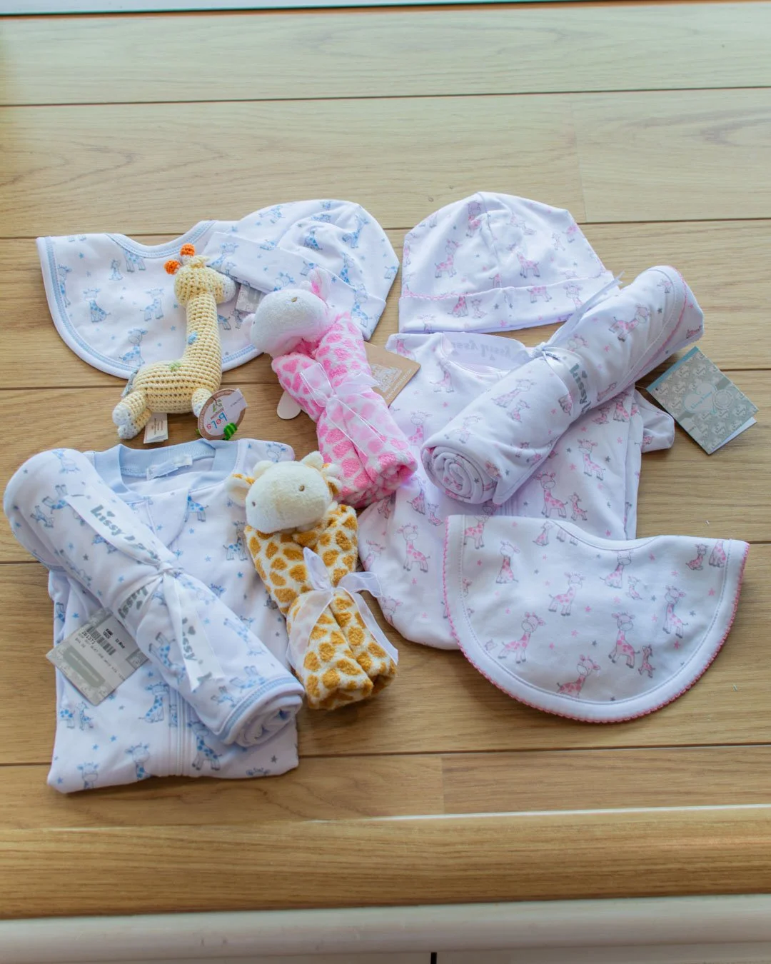 Giraffe baby bundles from Kissy Kissy! 🦒💙💗