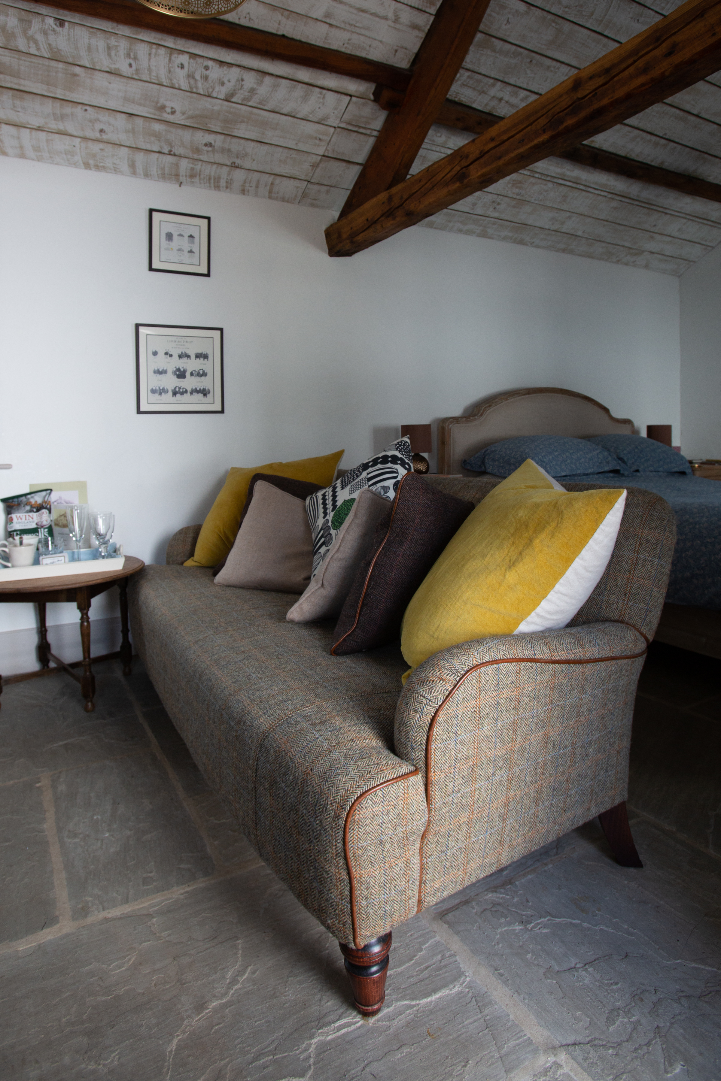 The Bothy dates from the late 1700s when the original house was constructed. We renovated the bothy, and the house, in 2016. It is situated next to Aira Beck with walks onto the fells, down to the beautiful Aira Force and Ullswater straight from your door. It's the perfect romantic weekend hideaway but just 3 minutes stroll to the local pub!