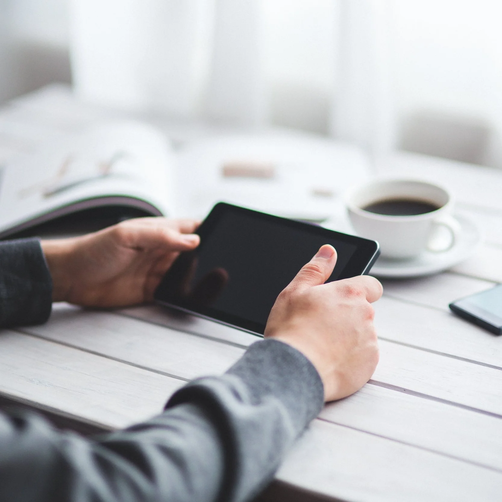 business-coffee-desk-6363.jpg