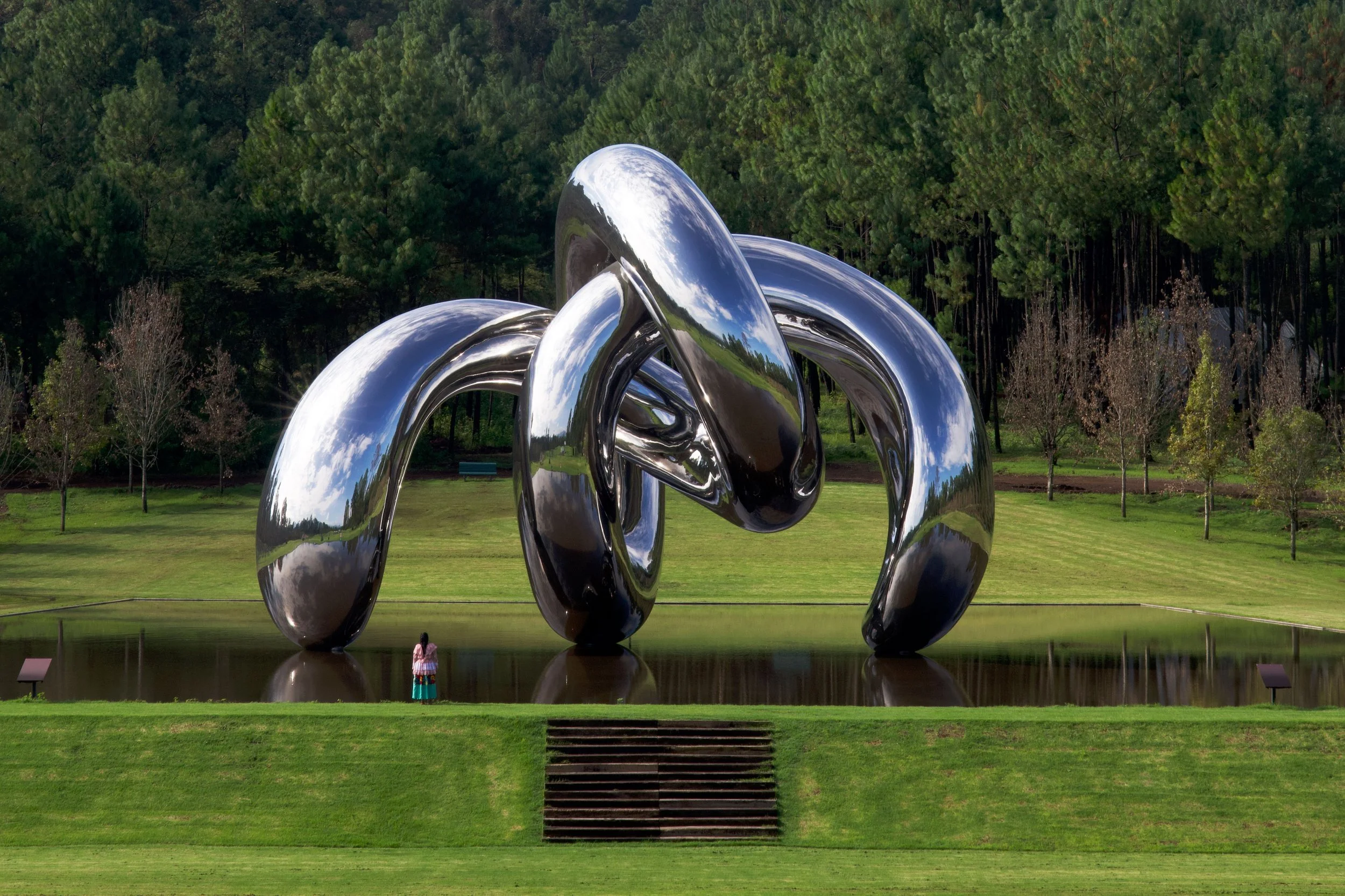 VORTEX - H: 14 x W: 20 x D: 14 MTRS - MEXICO